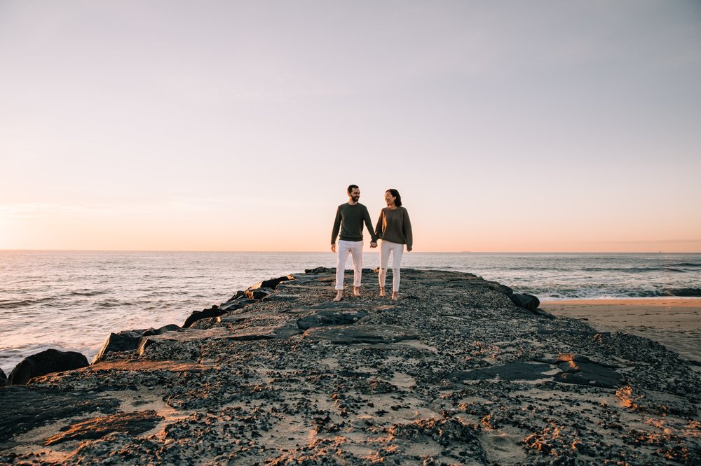 02_early morning engagement session jetty.jpg