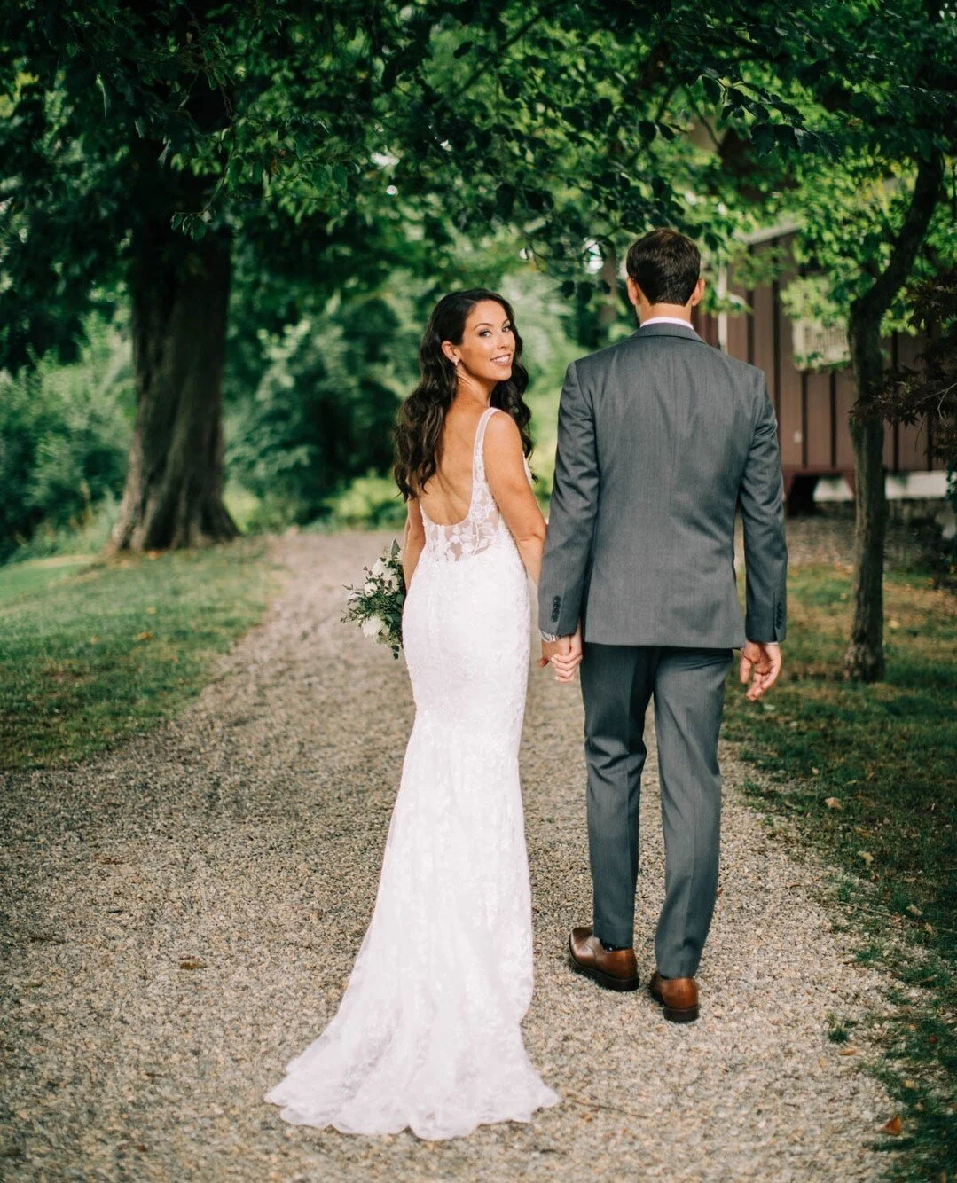 the elegance, the style, the grace, you'd never know it was actually raining at this point. These gorgeous trees at Crossed Keys Estate gave us some luck as they were just enough coverage to still play!! ⁠
.⁠
.⁠