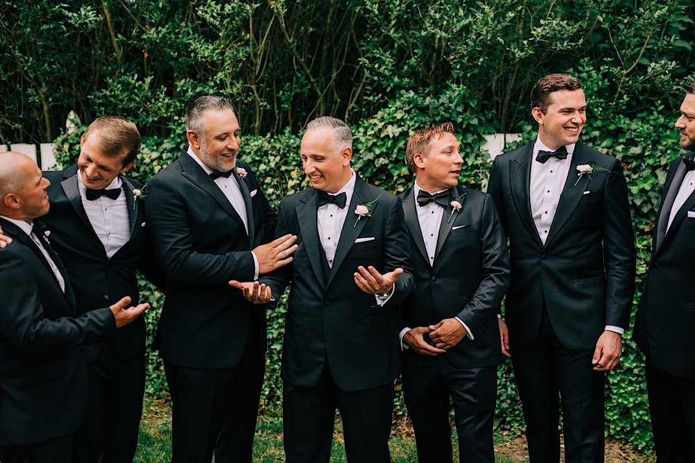 23_groom with groomsmen aire barcelona wedding photography.jpg