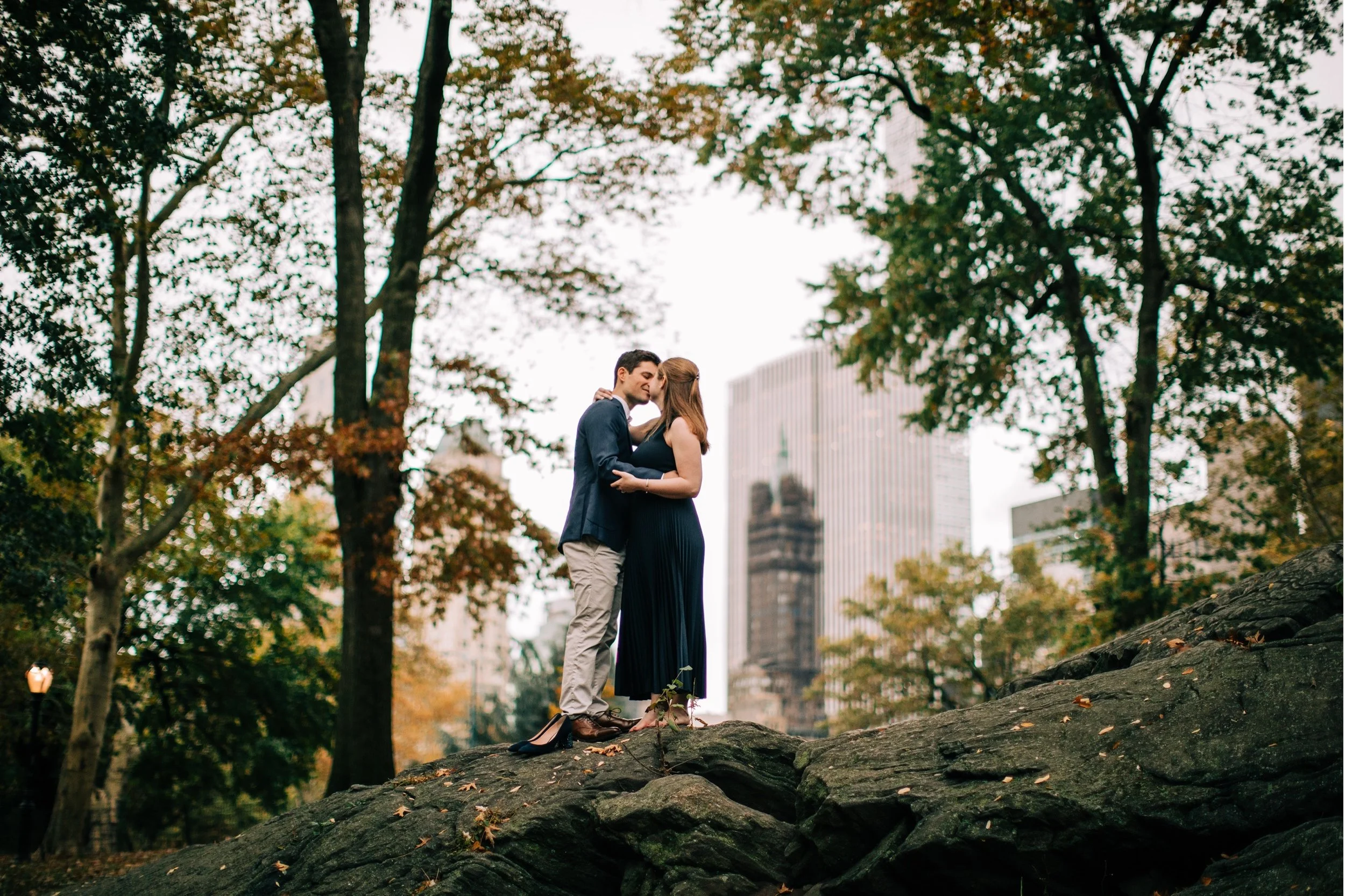 09_central park engagement session fall new york city.jpg