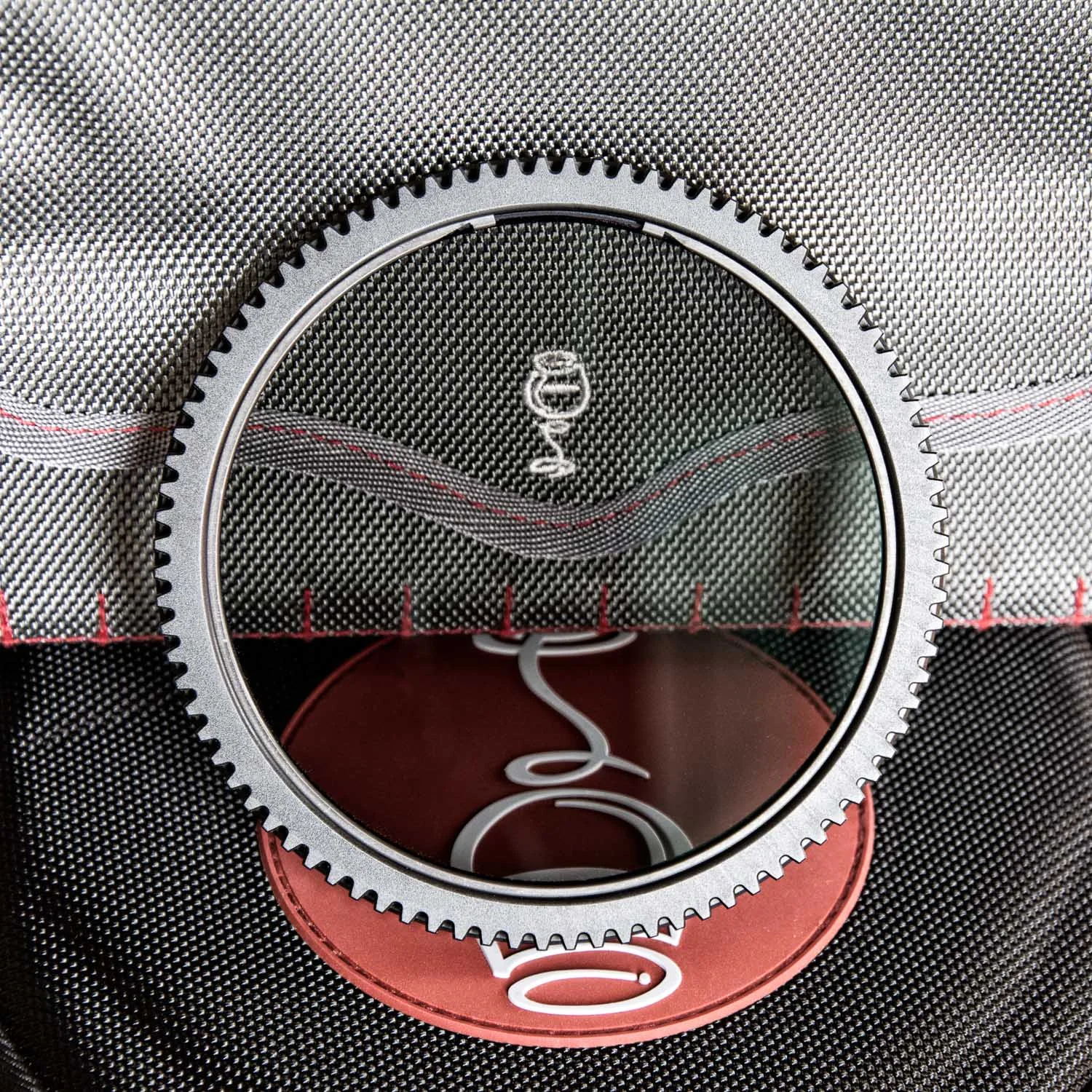Detail view of back side of polarizer