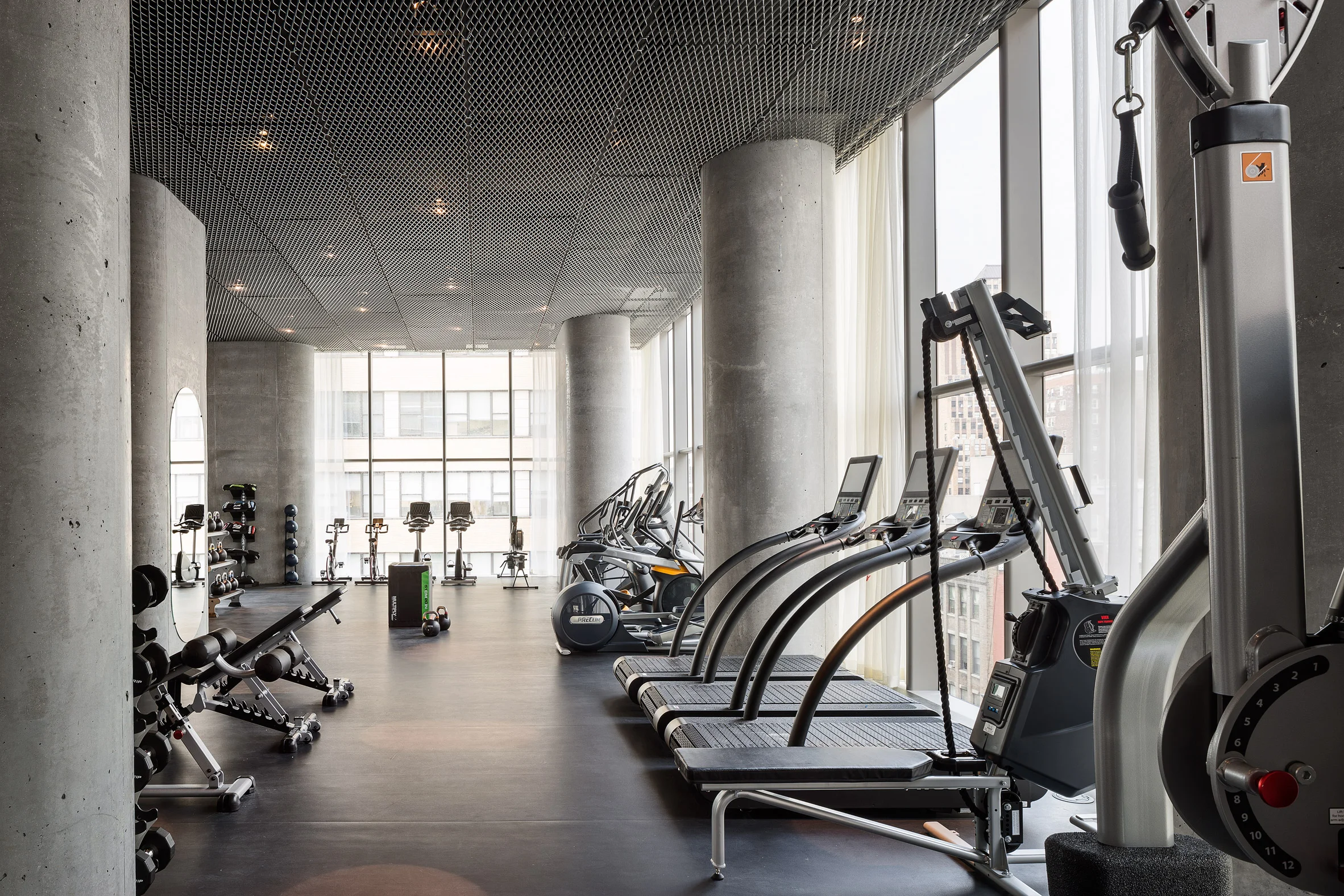 56-Leonard-Fitness.jpg