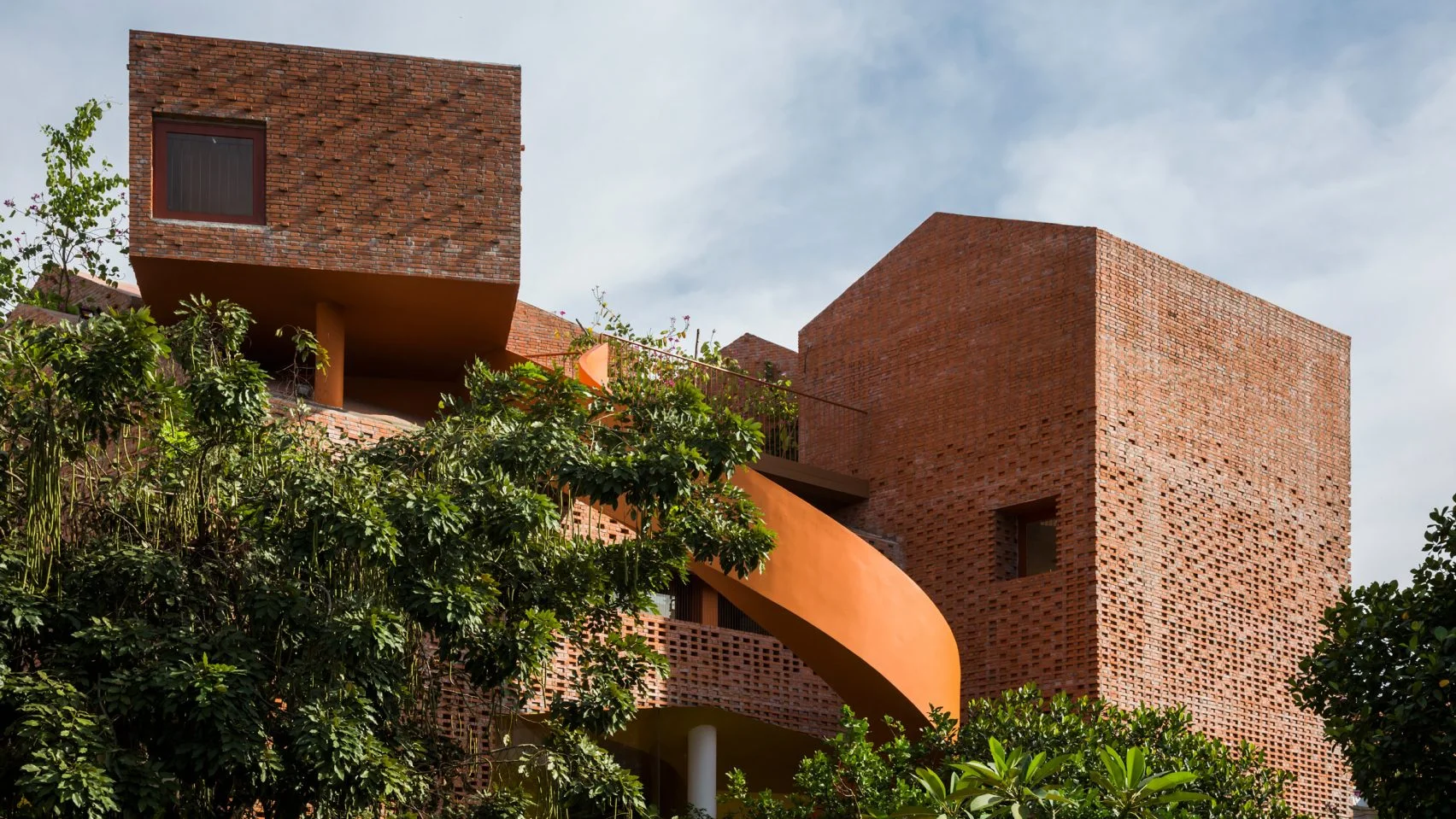 chuon-chuon-kim-kindergarten-kientruc-o-architecture-education-vietnam_dezeen_hero-2-1704x959.jpg