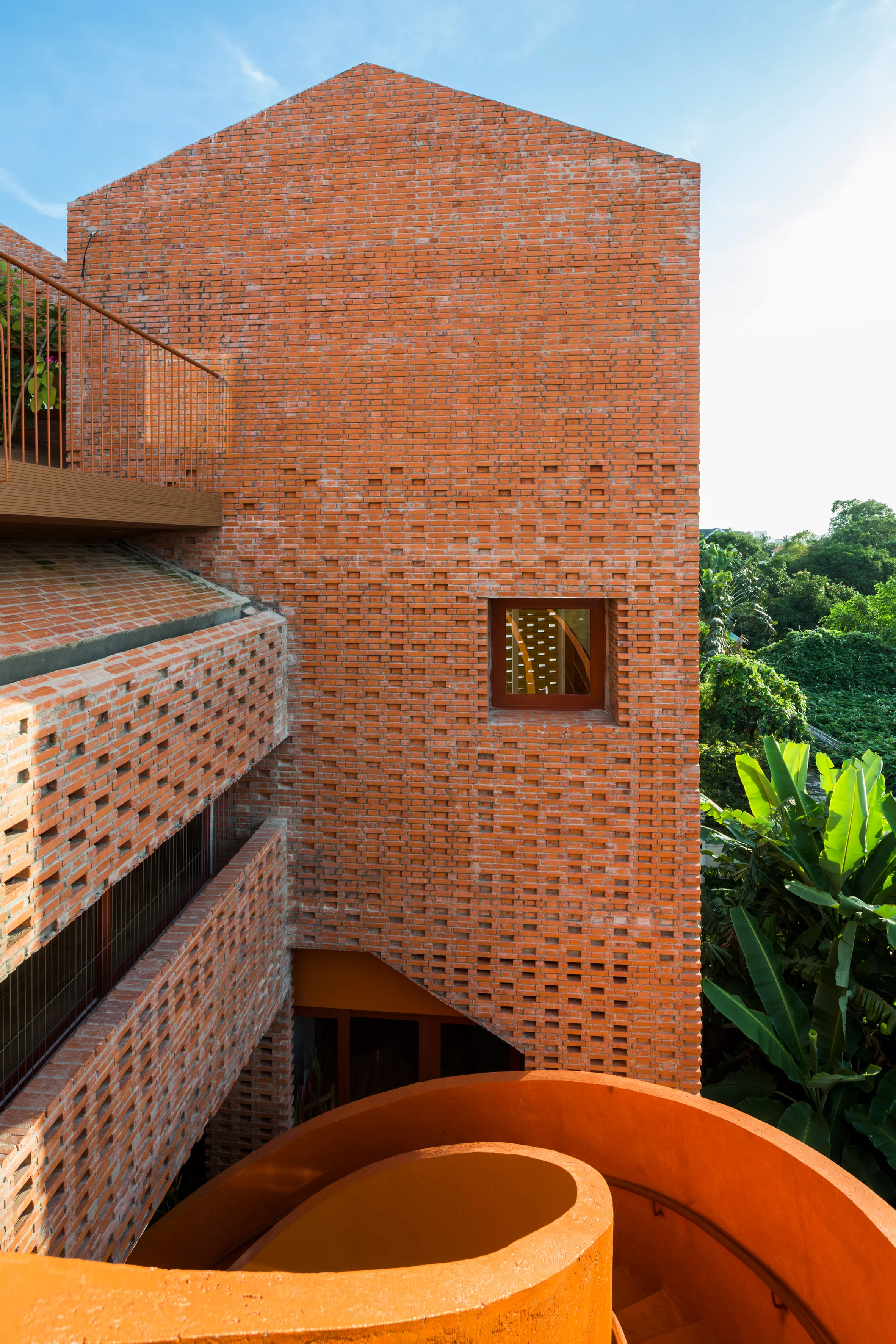 chuon-chuon-kim-kindergarten-kientruc-o-architecture-education-vietnam_dezeen_2364_col_19.jpg