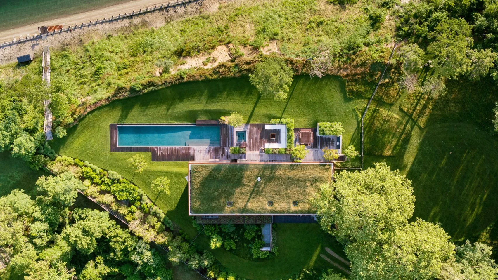 peconic-house-mapos-studio-hamptons-long-island-new-york_dezeen_hero-a-1704x959.jpg