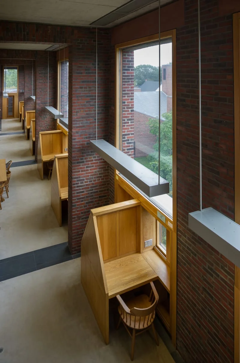 louis-kahn-xavier-de-jaureguiberry-library-at-phillips-exeter-academy 4.jpg