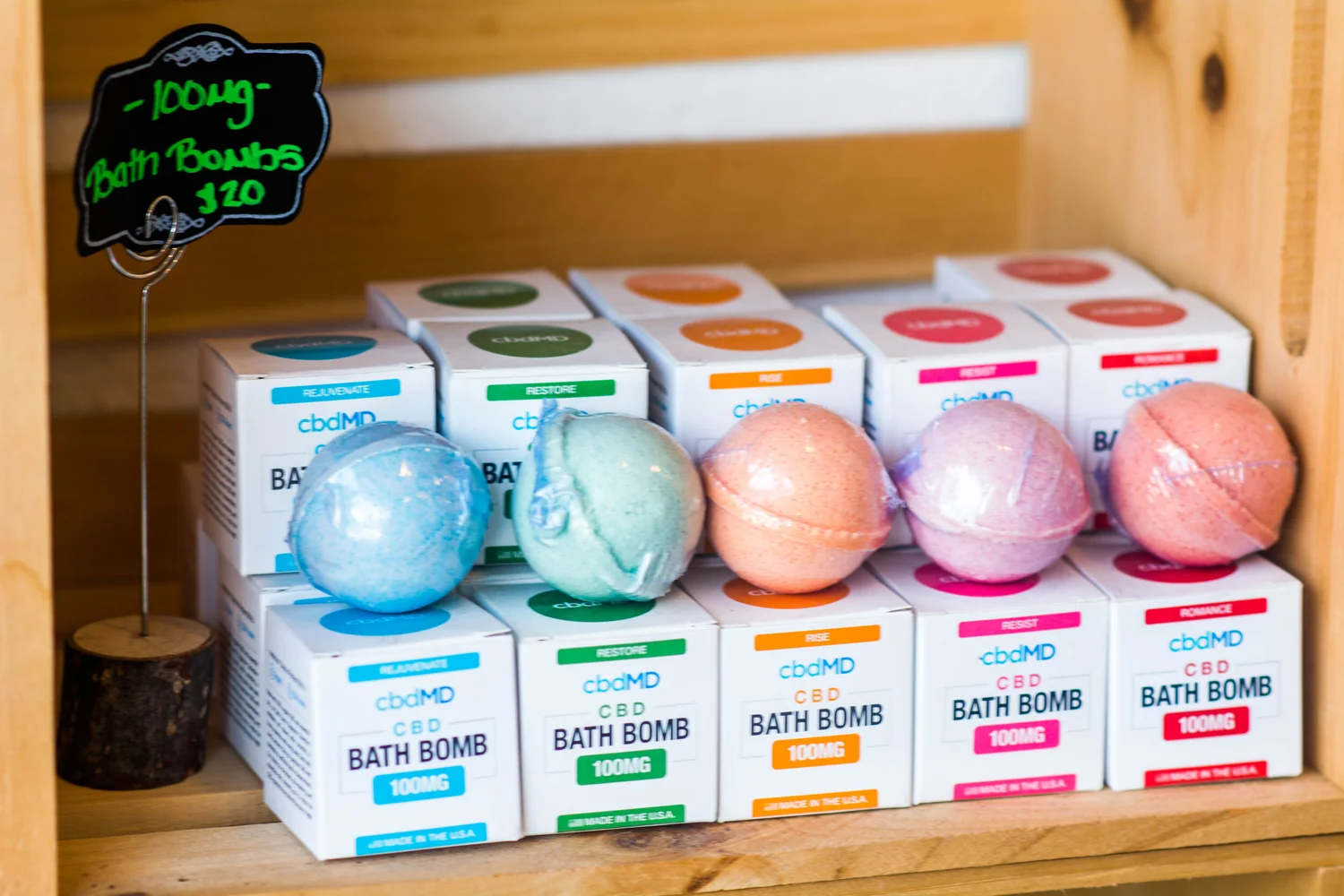 District Hemp · Bath bombs and packaging