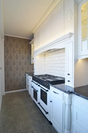 Front Showkitchen.jpg