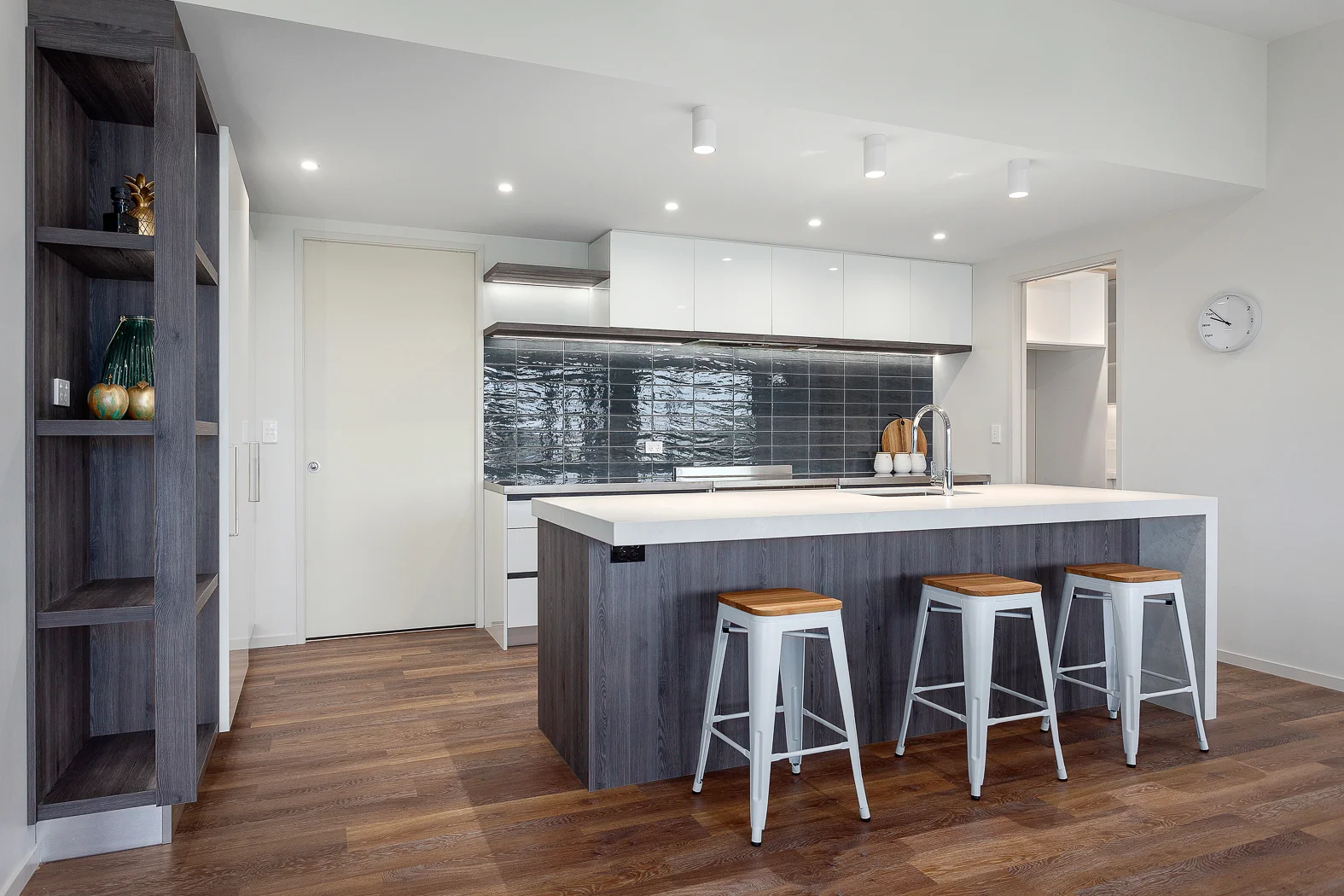 Open2view - 39 Waterways Drive (03).jpg