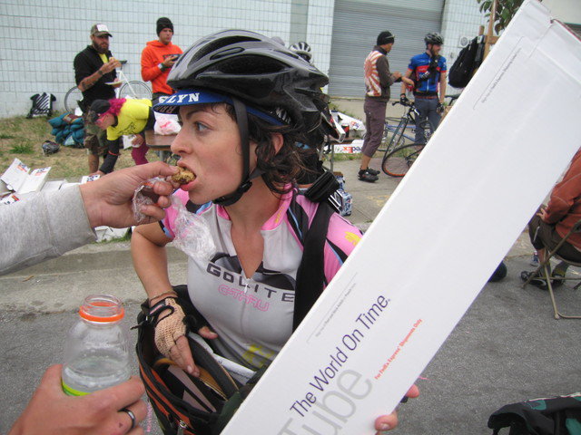 #TBT to 2007 San Francisco 4 hr North American Cycle Courier Championships! eating-on-the-go...