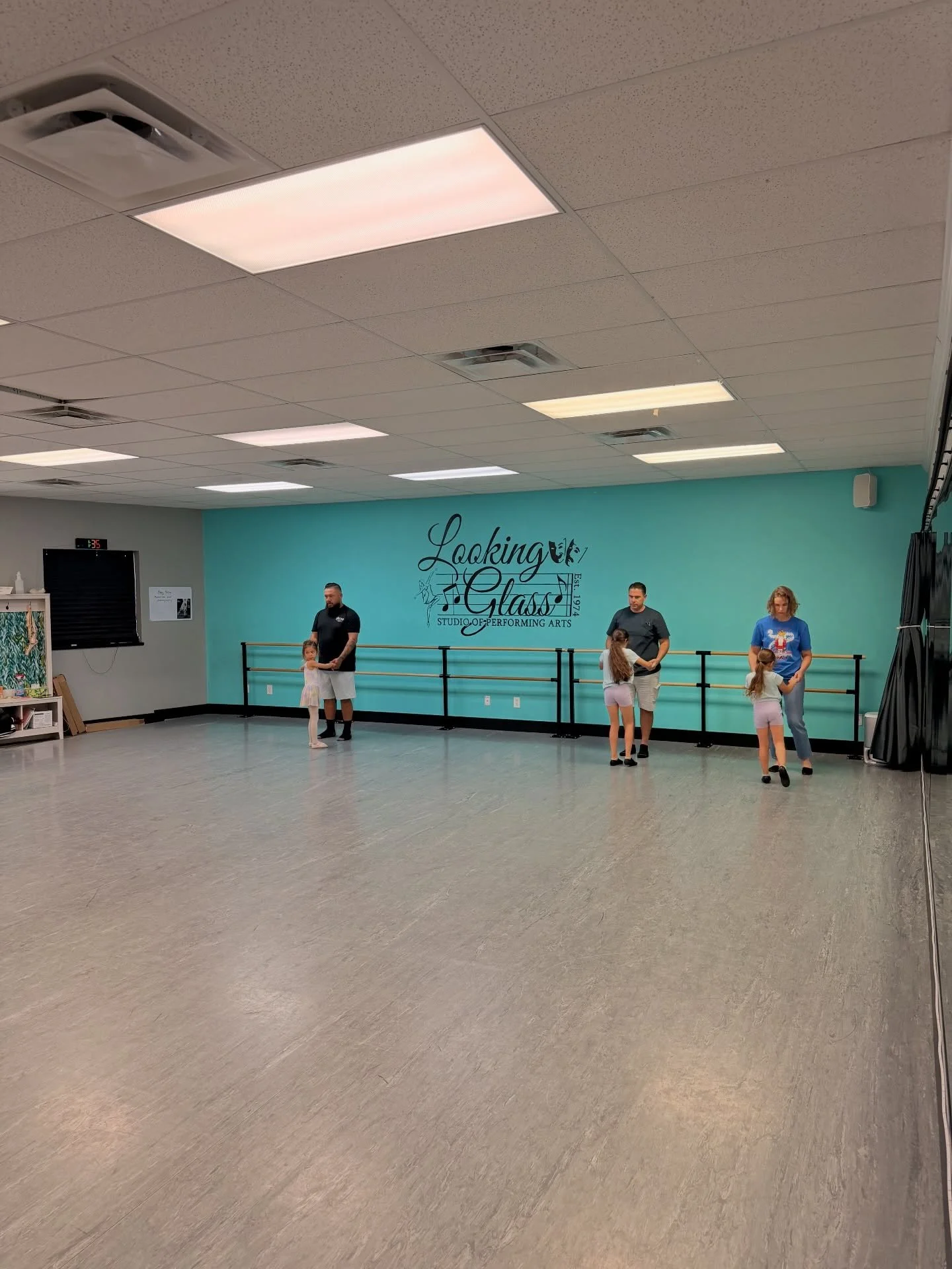 One month away and the father daughter dances are coming together. 🥹✨
📍 Redlands, CA | Link in bio for class info.
#Redlands #DanceStudio #FatherDaughter #DanceRecital