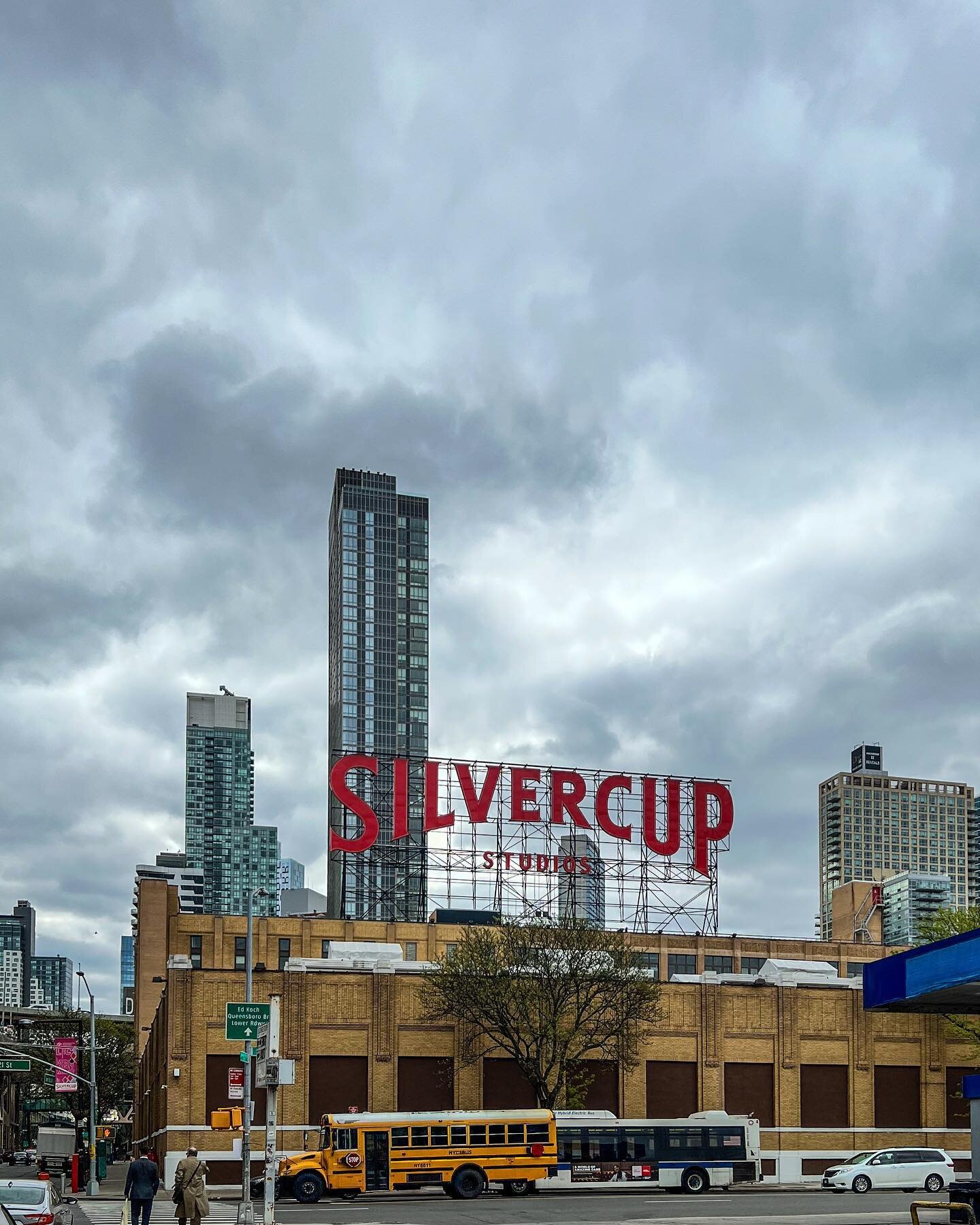 Long Island City #lic #longislandcity  #silvercupstudios #7train #nycskyline #queensborobridge  #edkochqueensborobridge #1qpstower #queensboroplaza