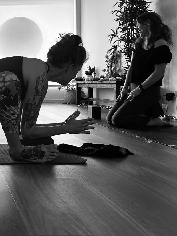 ✨ 200Hr YTT Weekend 3 ✨

The freer I get, the higher I go.
The higher I go, the more I see.
The more I see, the less I know,
The less I know, the more I am free.
~ Ram Dass

📷 @sheilafergusonflows 
.
.
.
.
#brisbaneytt #200hryttbrisbane #brisbaneyog