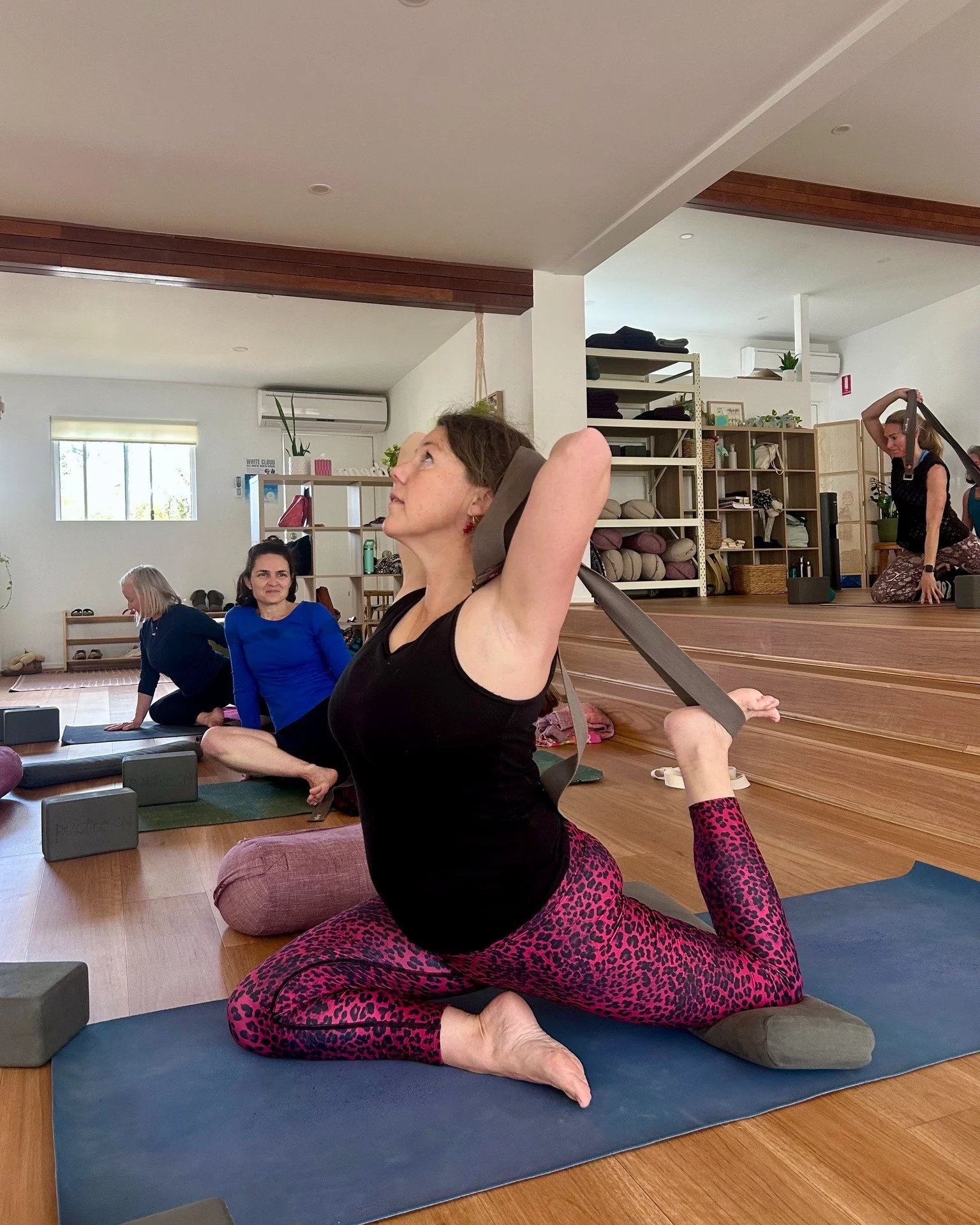 ❤️ A beautiful heart-bursting weekend of Anahata Chakra, Backbends &amp; Forward Folds, Anatomy of the Upper Body, The Respiratory System + Prana &amp; Pranayama Techniques on our 200Hr Yoga Teacher Training ❤️ 
.
.
.
.
 #brisbaneyogateachertraining 