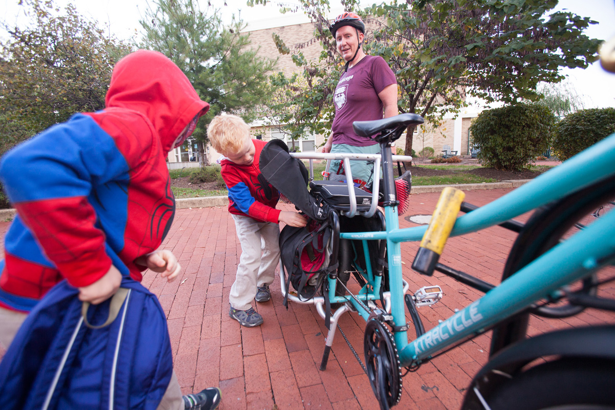 Even spiderman needs a backpack. The Edgerunner has bags to carry all the essentials. 