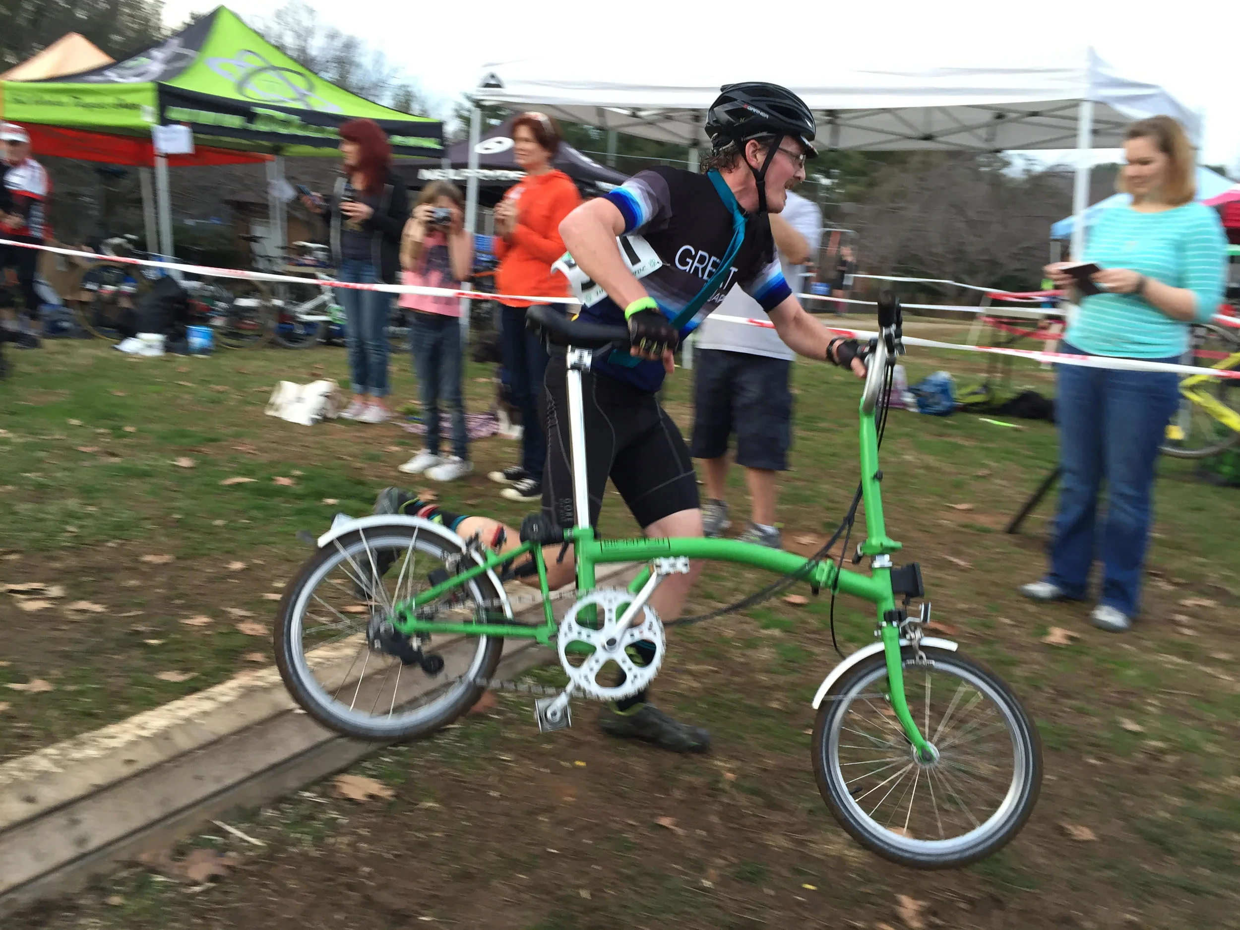 Phill giving the Brompton a taste of cross in the Anything Goes category 