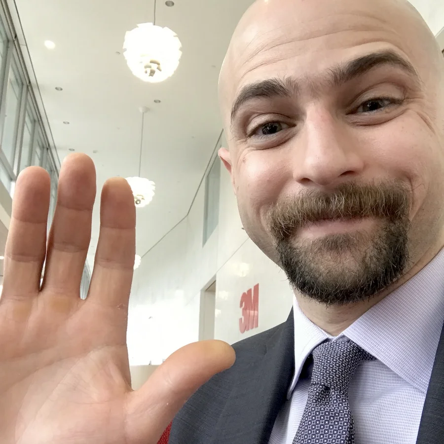 chudgar-waving-hello.jpeg