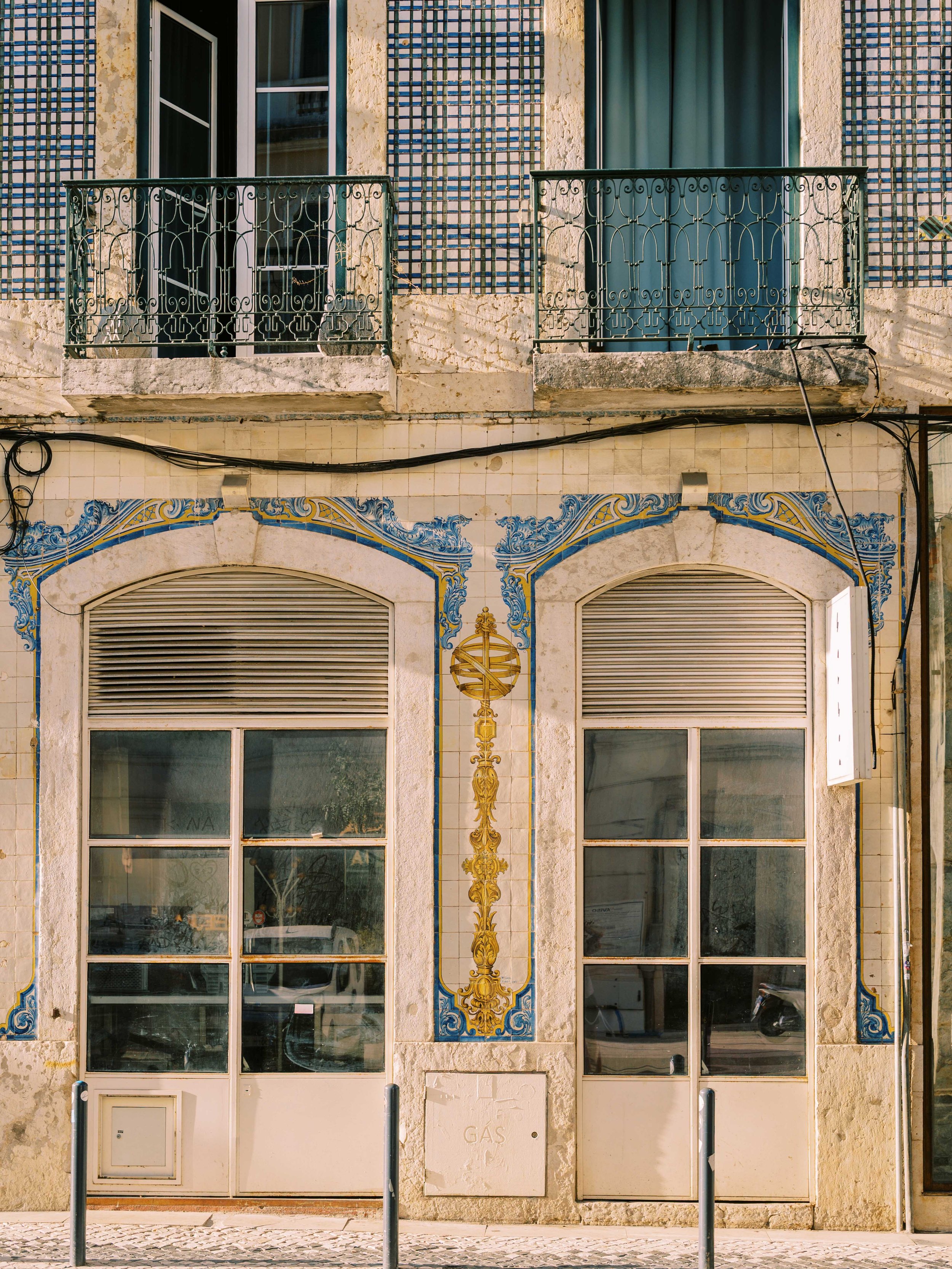 Lisboa tiled facade