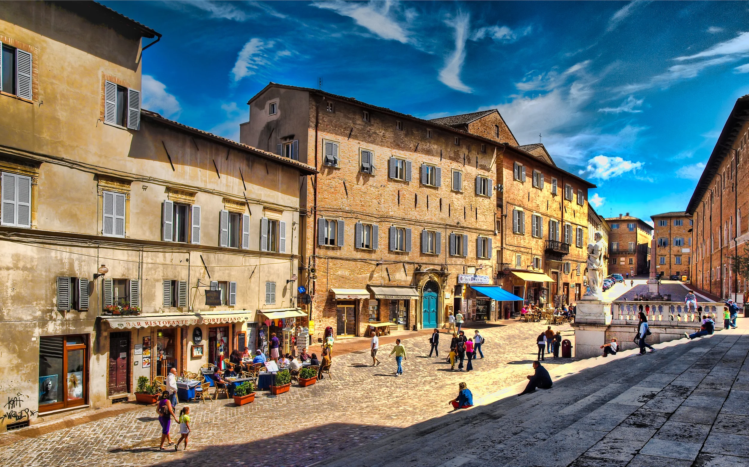 COMMON LICENSE NON COMMERCIAL - ANGUS KIRK - URBINO 2.jpg