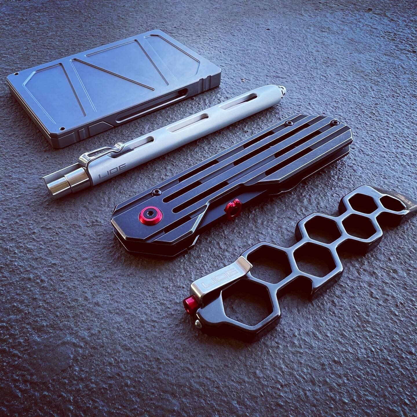 LIOE EDC: Delta 7 Multi-tool, XF1, Stealth Pen, Titan Card Holder