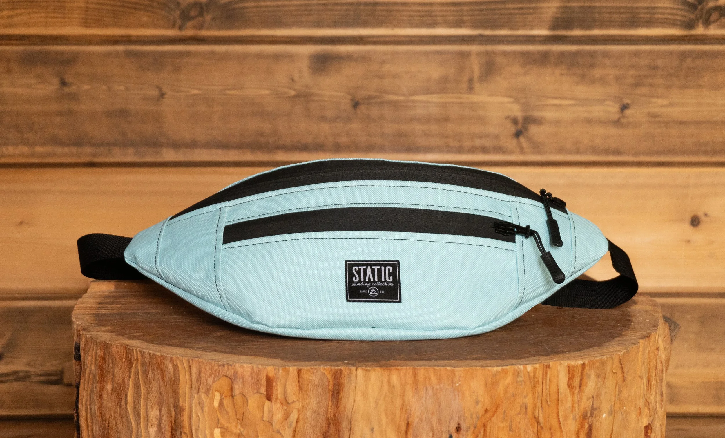 fannypack _artic blue front.jpg
