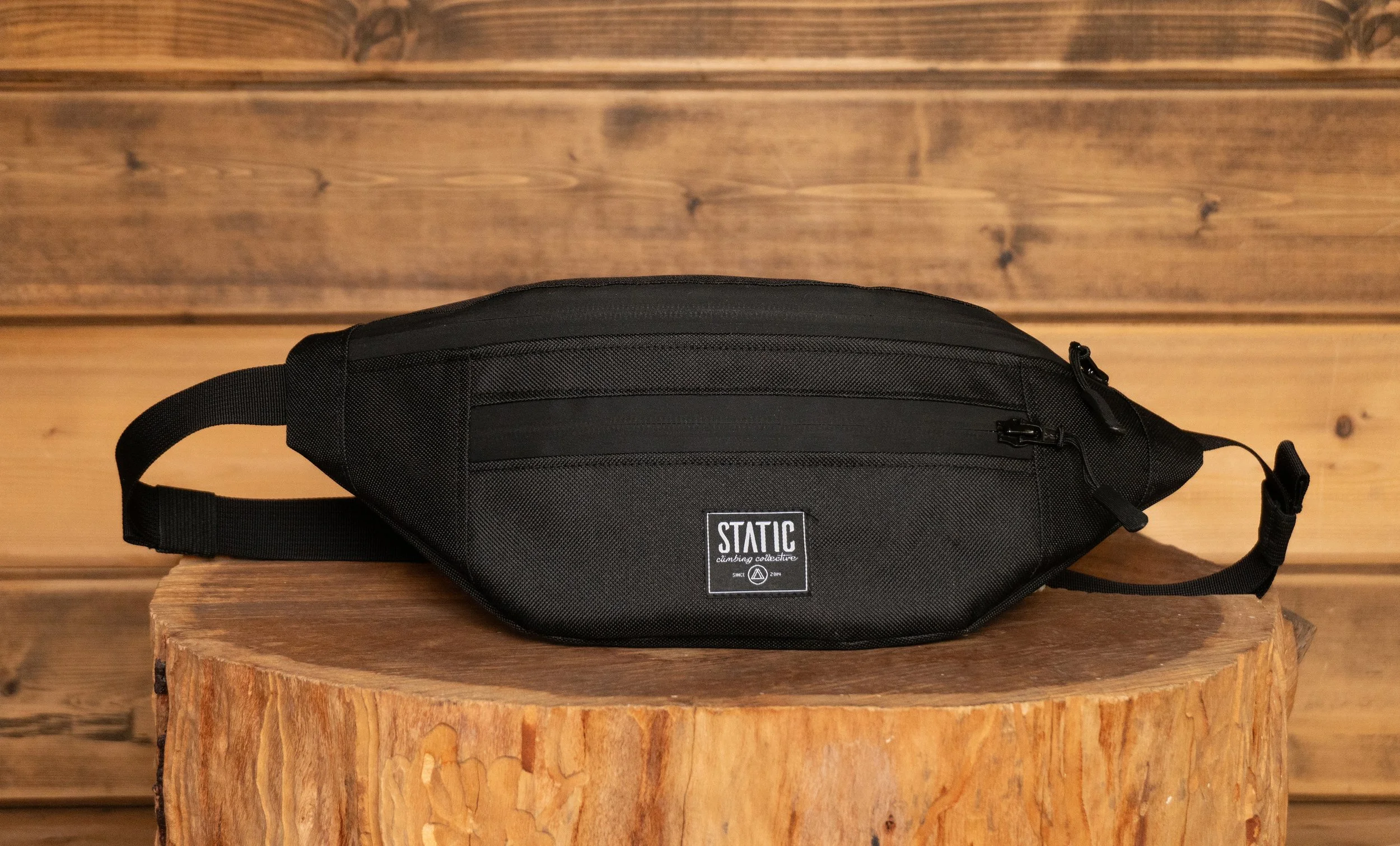 fannypack _black front.jpg