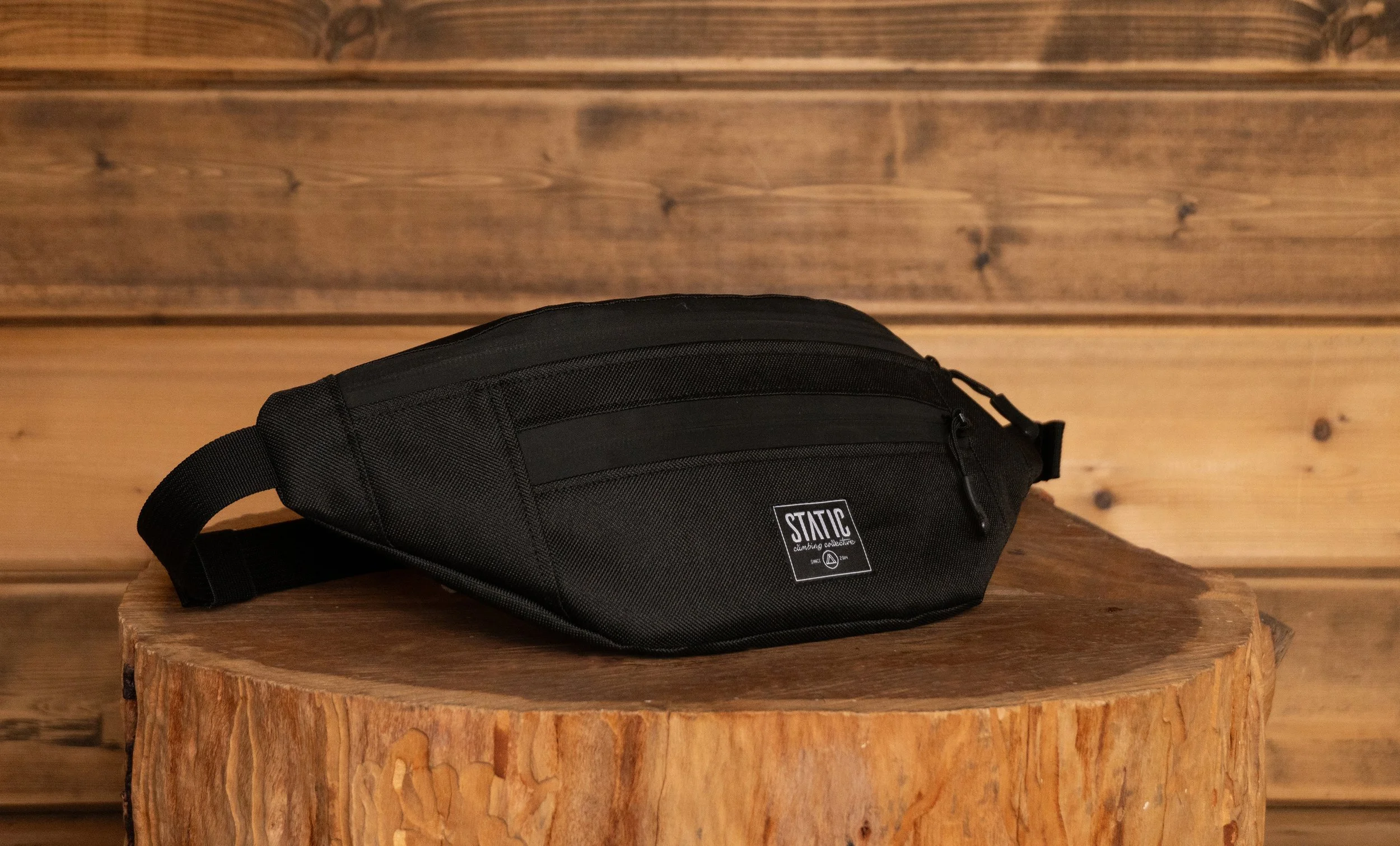 fannypack _black quarter.jpg