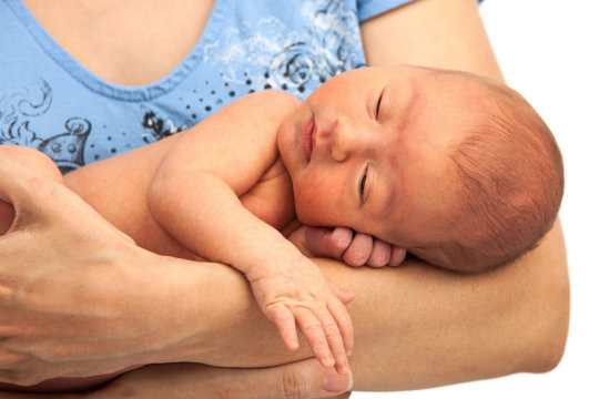 Why two out of three babies are cradled on the left