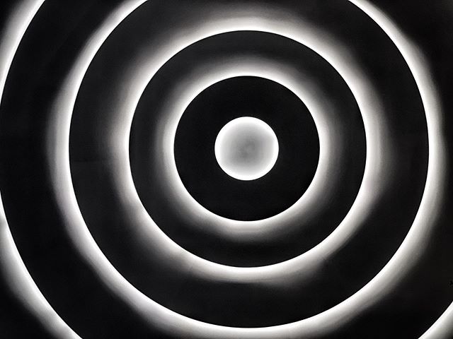 Sometimes you just gotta look up. .
.
#blackandwhite #bnw #monochrome #instablackandwhite #monoart #insta_bw #bnw_society #bw_lover #bw_photooftheday #photooftheday #bw #instagood #bw_society #bw_crew #bwwednesday #insta_pick_bw #bwstyles_gf #irox_bw #igersbnw #bwstyleoftheday #monotone #monochromatic#noir #fineart_photobw
