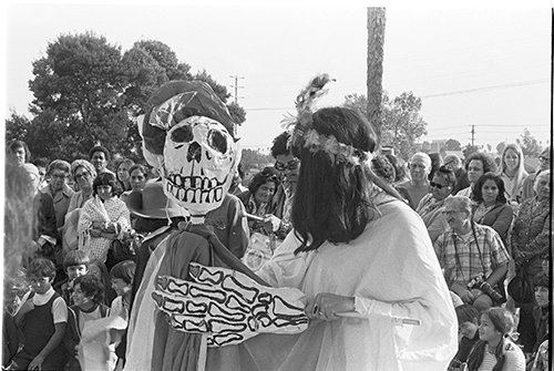 18-Dia-de-Los-Muertos-skull-masl.jpg