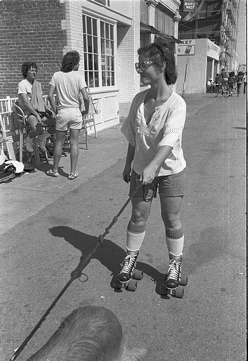 540-Dog-Woman-on-skates.jpg