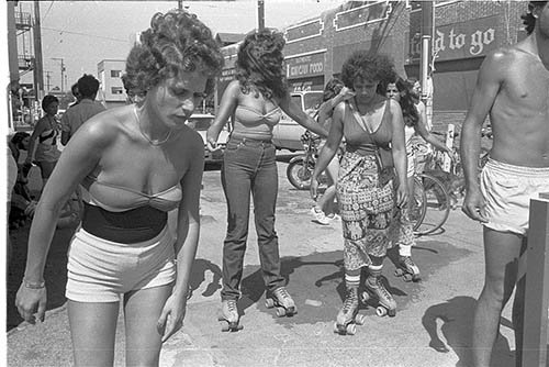 540-Venice-Women-Skaters.jpg