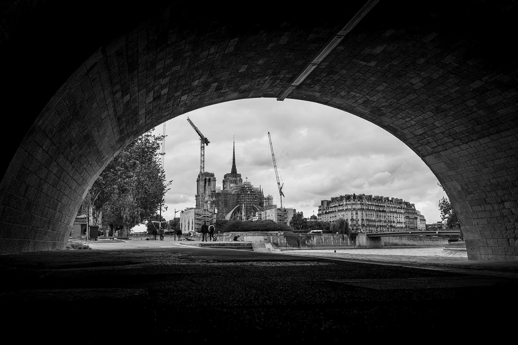 Notre-Dame-reconstruction-pont-de-la-tournelle.jpg