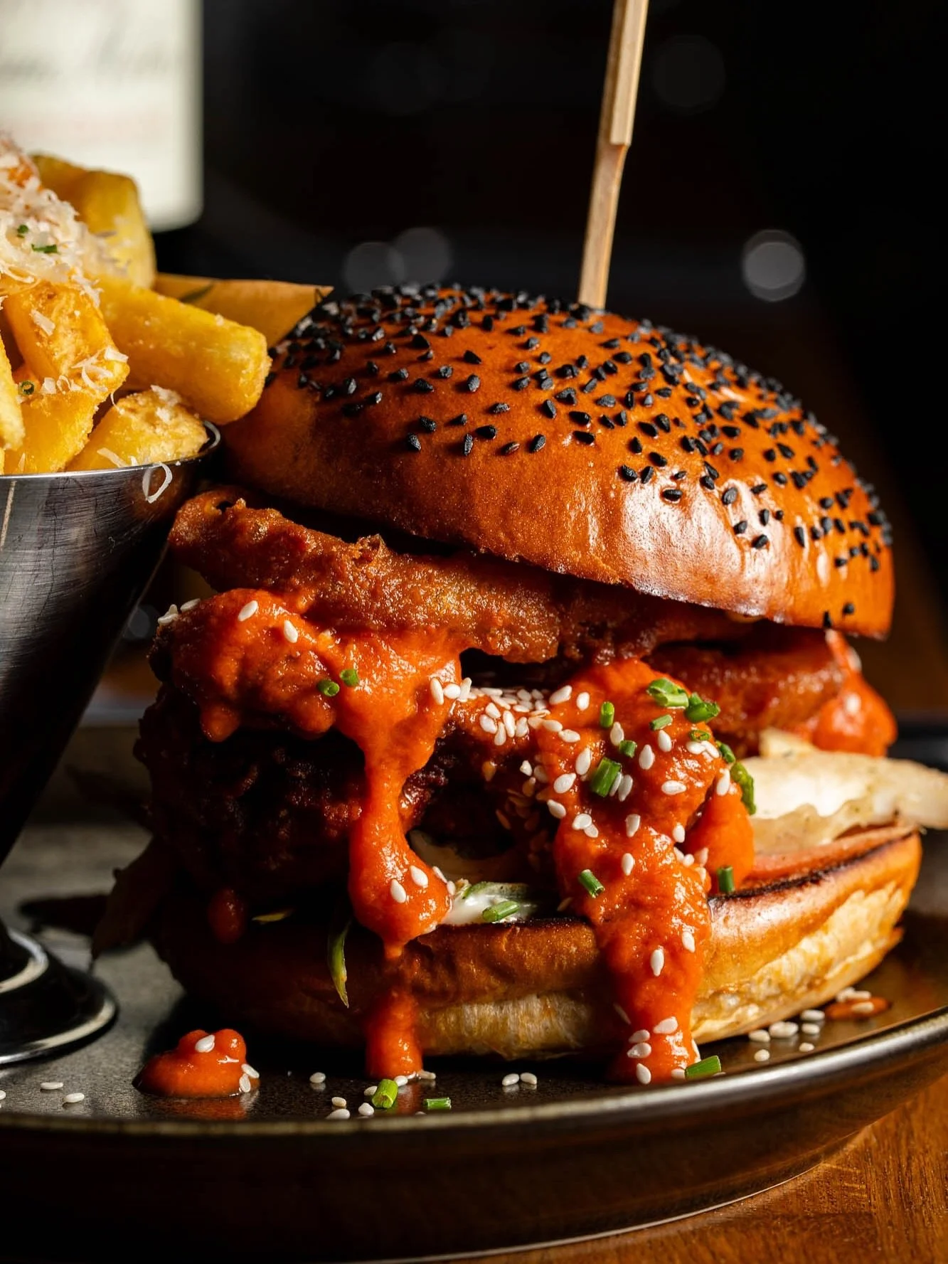 Some seriously juicy moments at @matadorbrgr &mdash; from stacked burgers to succulent steaks, the energy and flavour jump right off the plate. There&rsquo;s nothing like shooting in a space where every detail screams bold and fresh, and it&rsquo;s a