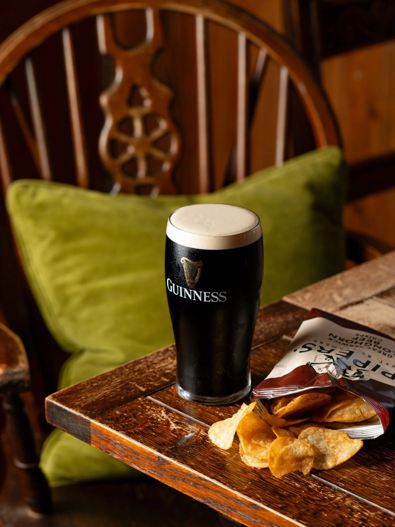 &lsquo;tis the season for autumnal walks to cosy country pubs, with a hearty roast and a nice cold pint of the black stuff.⁠
⁠
@thestarwaldron nailing all of the above and more, nestled in the heart of East Sussex.
