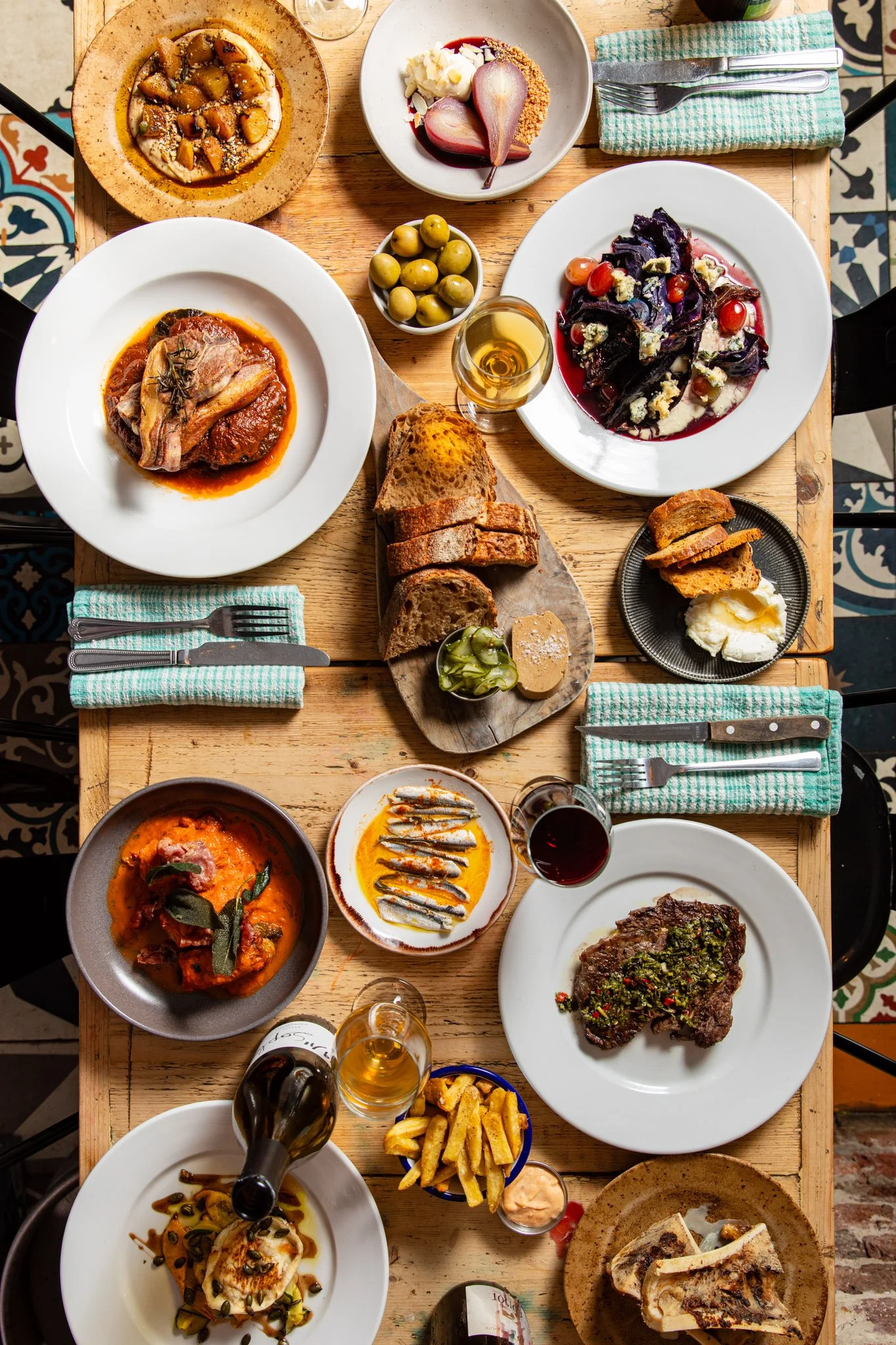 Ellen Richardson - Speakeazy - Farmyard Nov 24-55.jpg