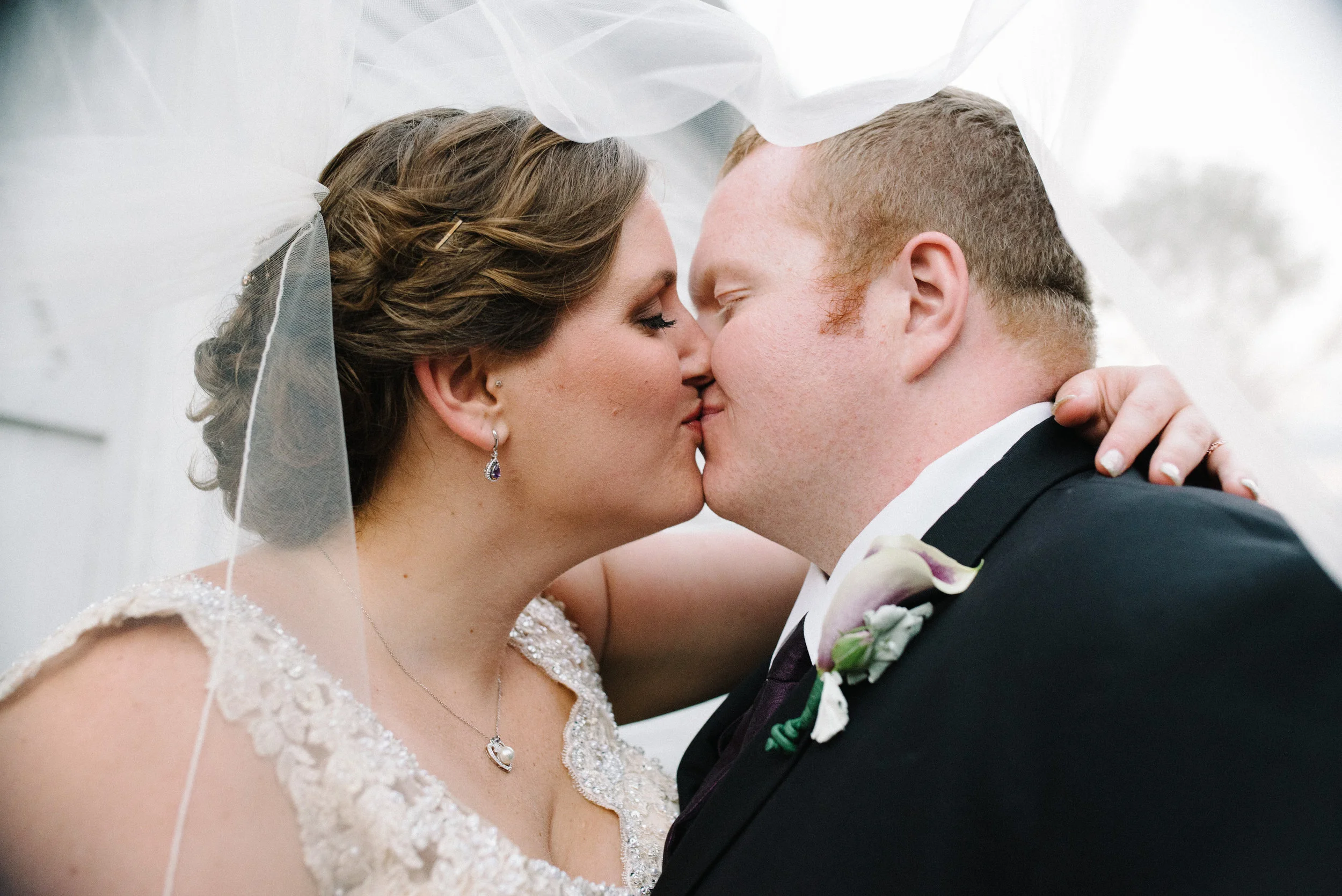 bride-and-groom-kiss.jpg