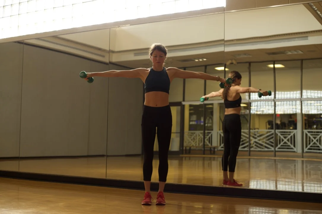 10 Indoor Circuit Exercises to Crosstrain After Dark