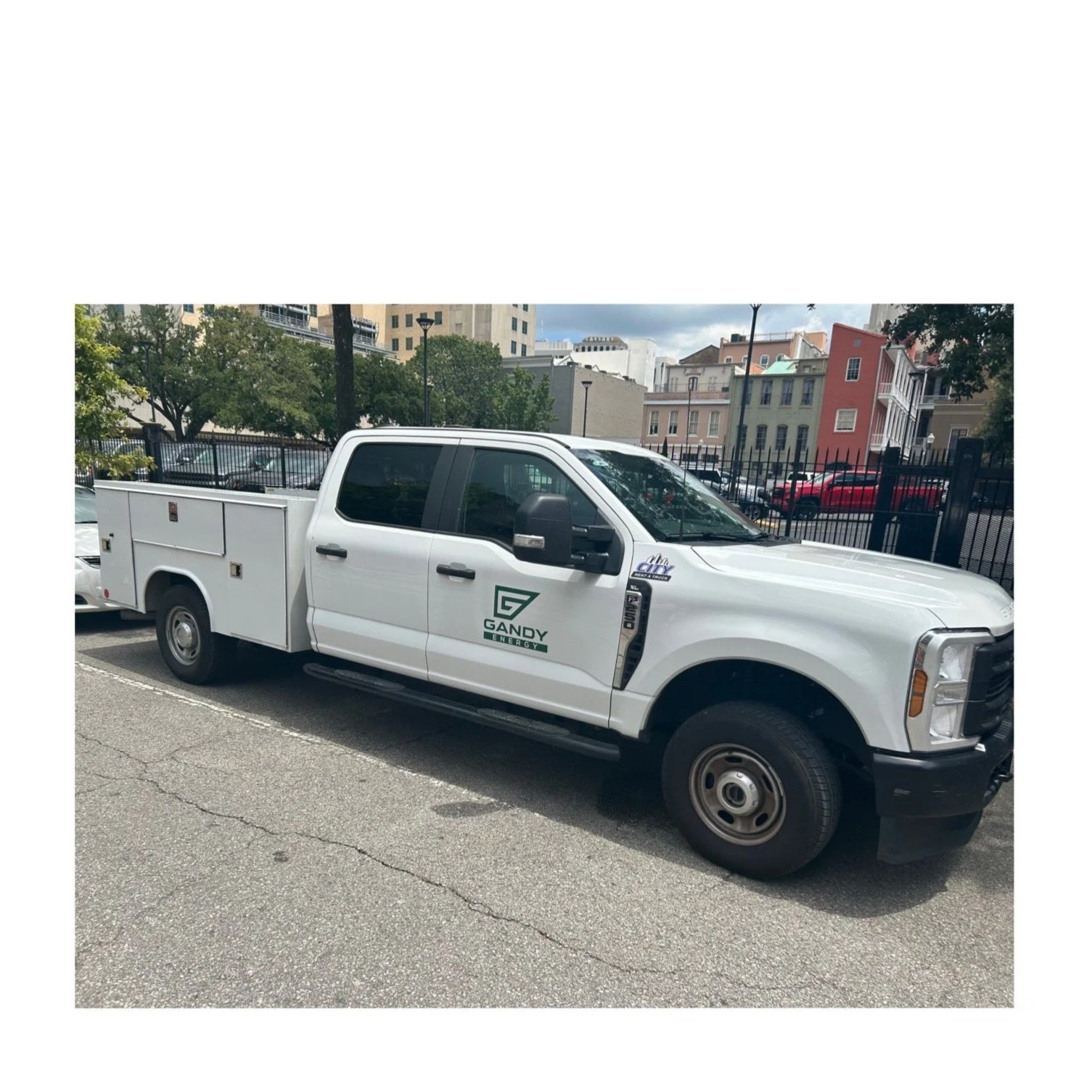 truck thick border.jpg