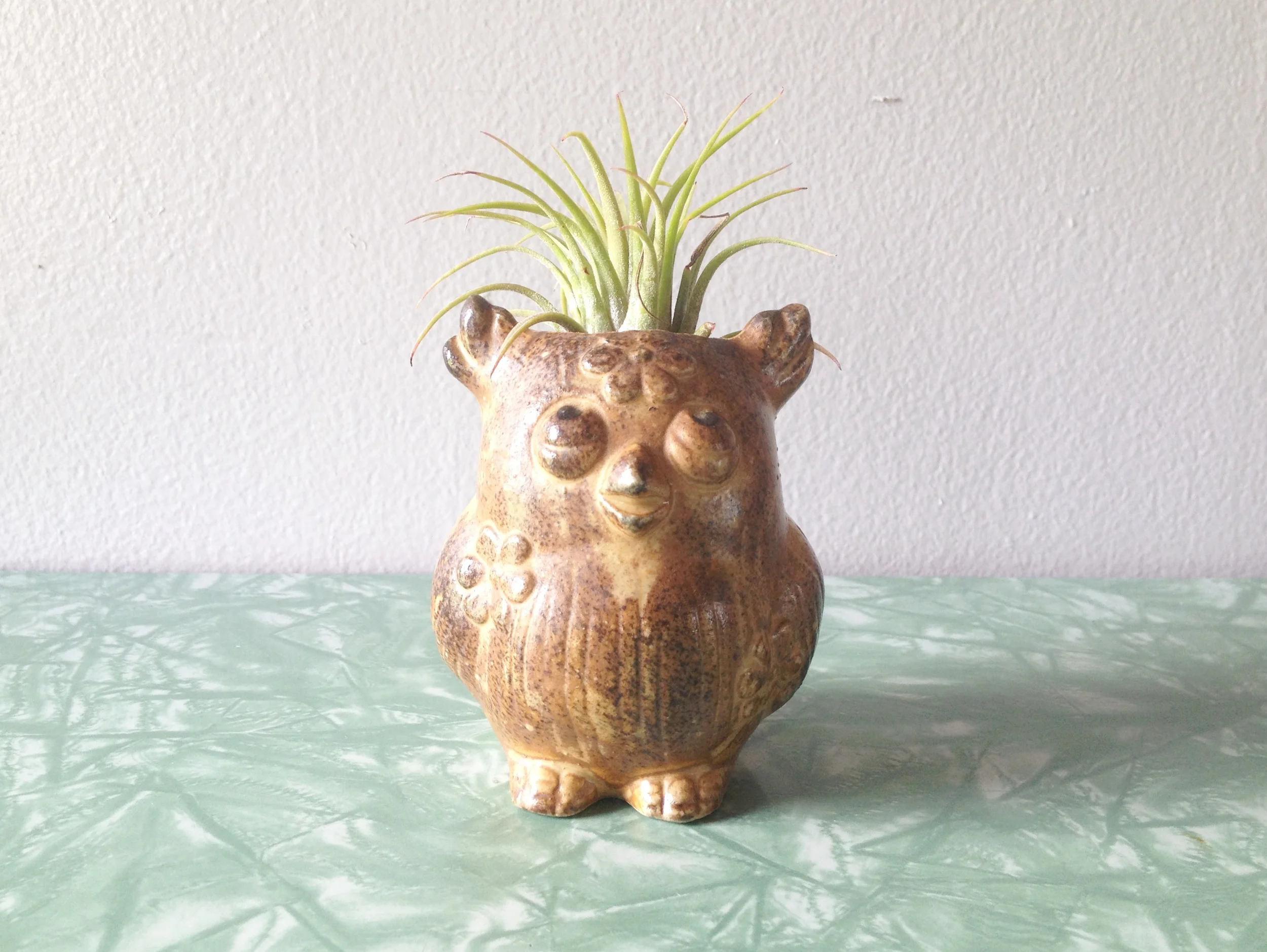 vintage tiny ceramic owl vase.