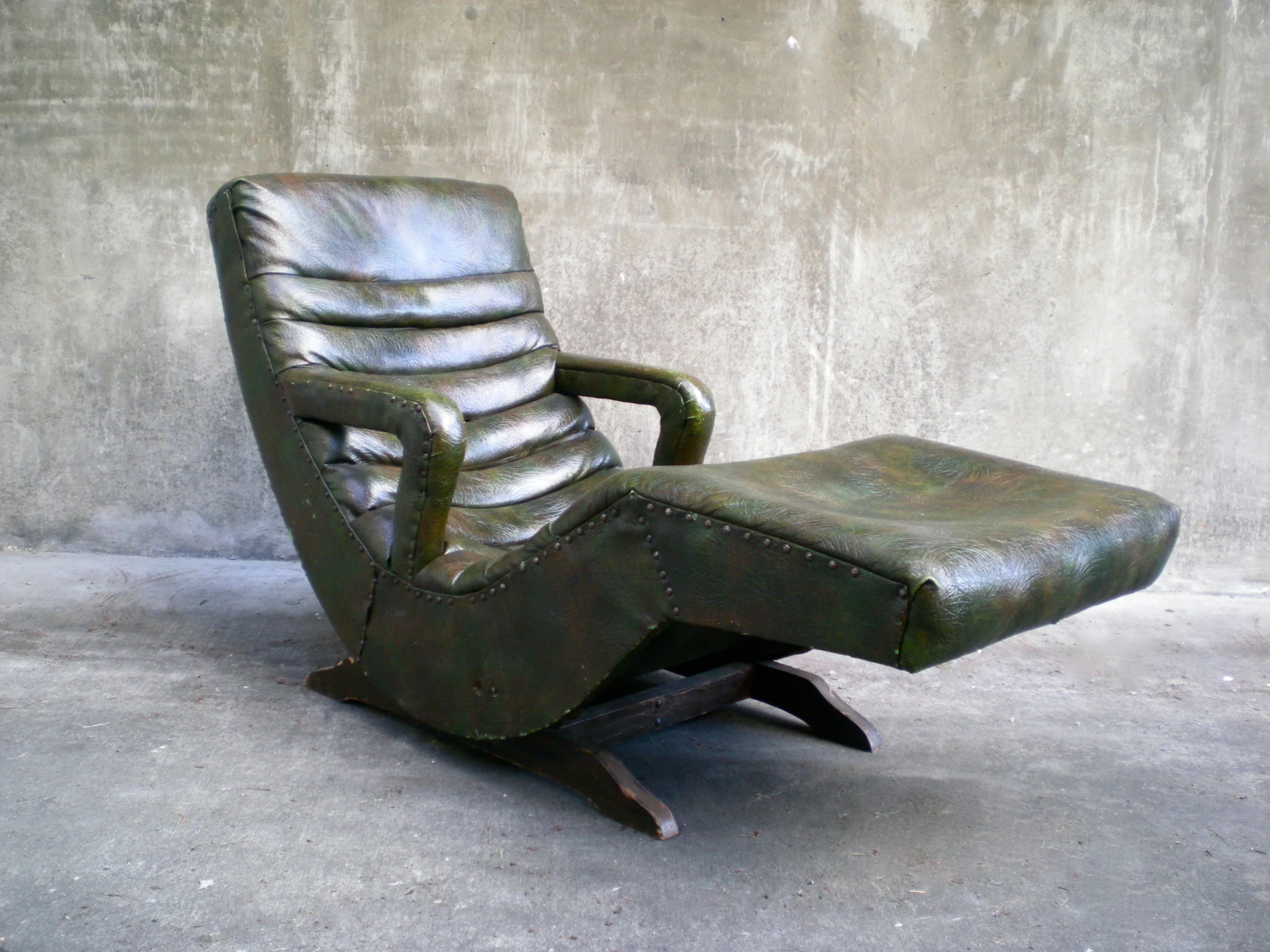 vintage rocking lounge chair.