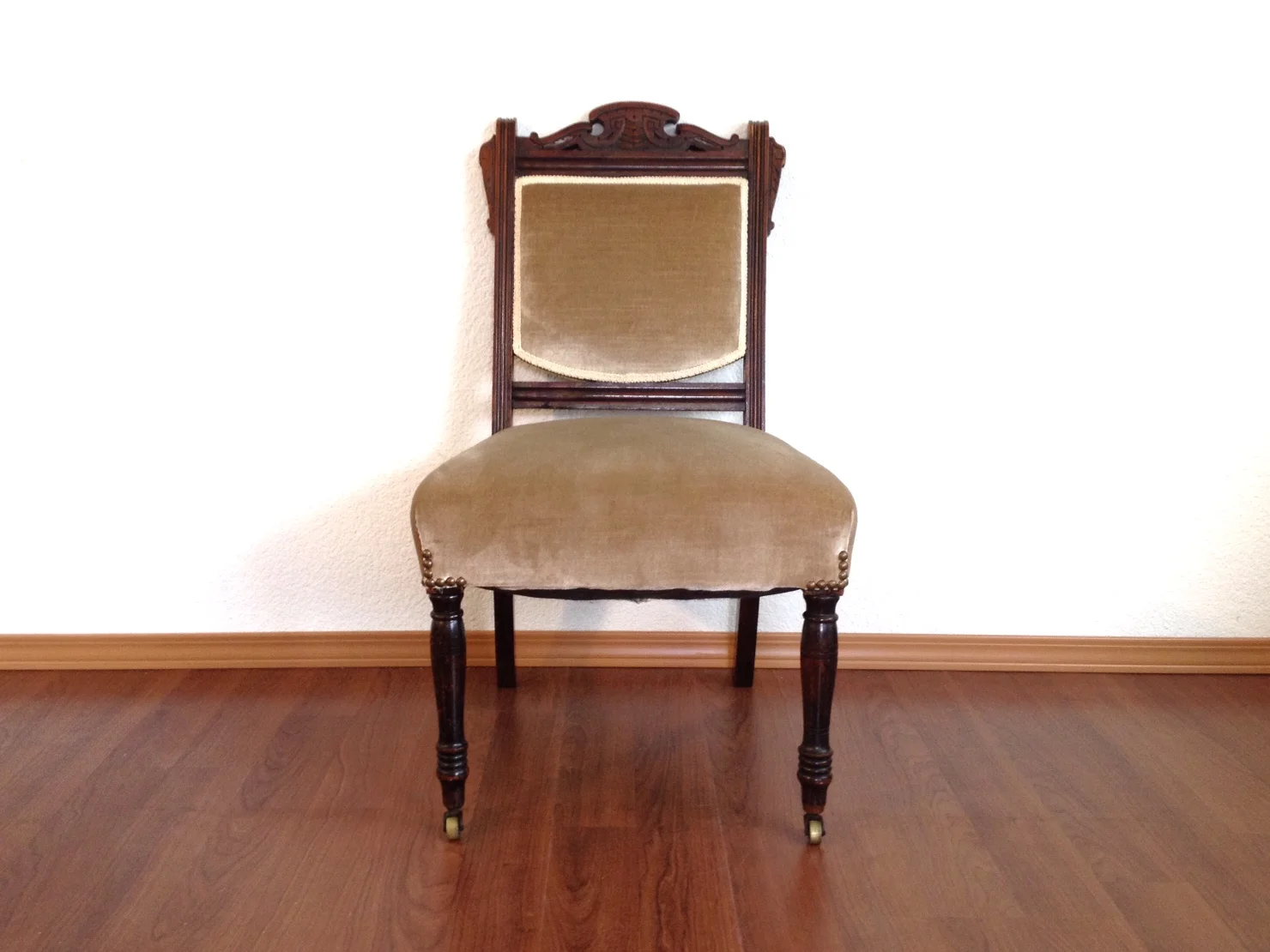   Contact us at ReRunRoom@gmail.com for details, more pictures, shipping quotes, and purchasing information!  
