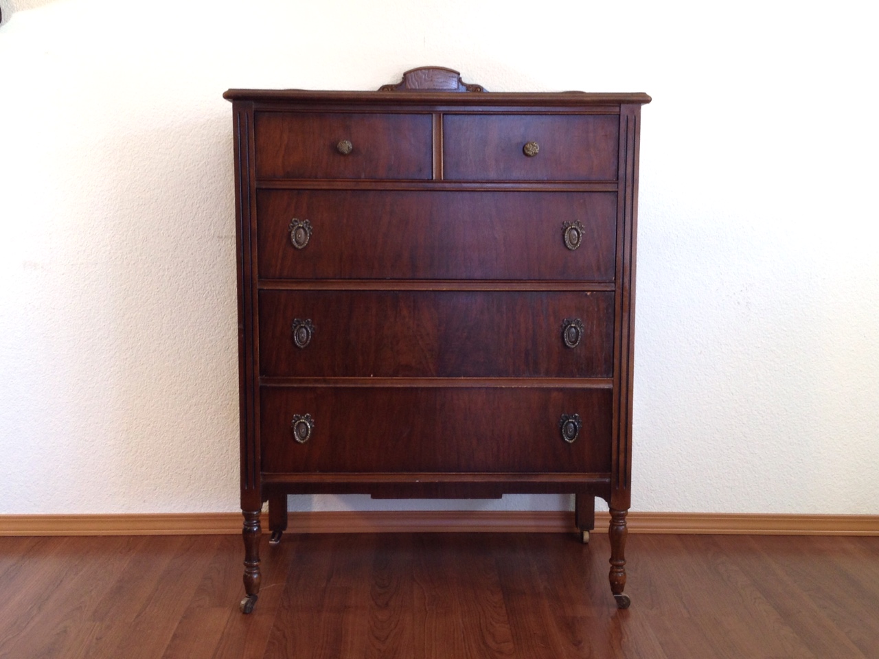 vintage dresser.