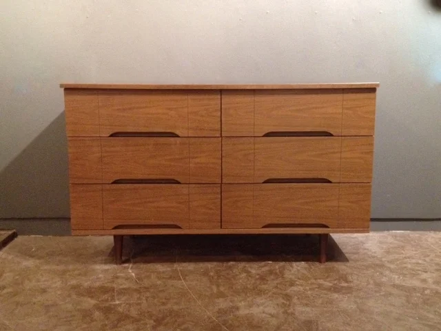 vintage mid century modern 6 drawer lowboy dresser.