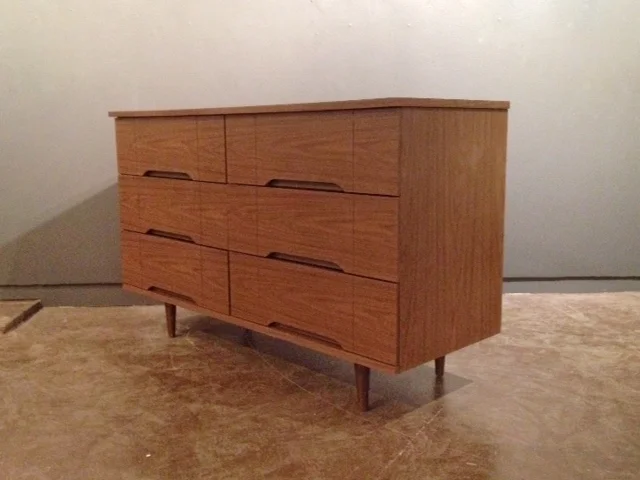 vintage mid century moder 6 drawer lowboy dresser.