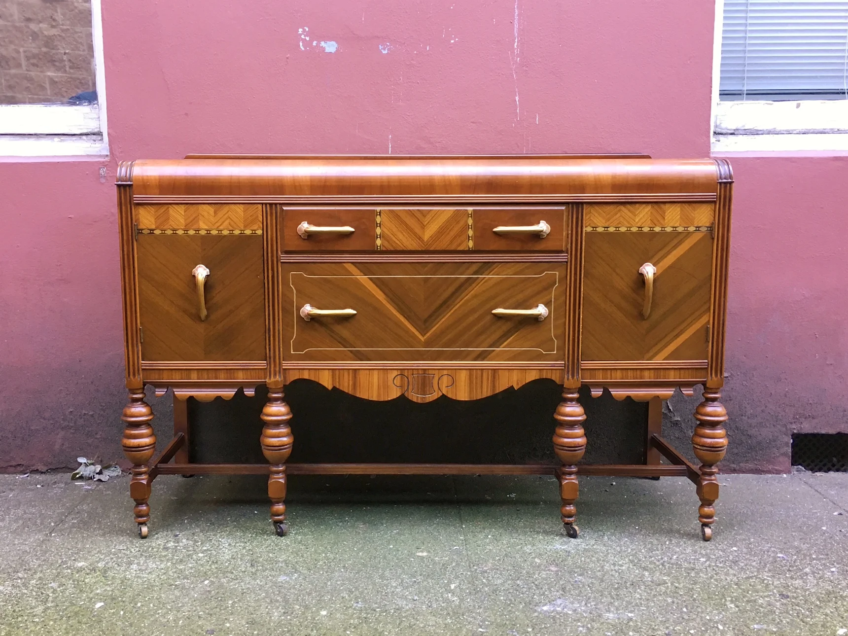 vintage art deco waterfall buffet.