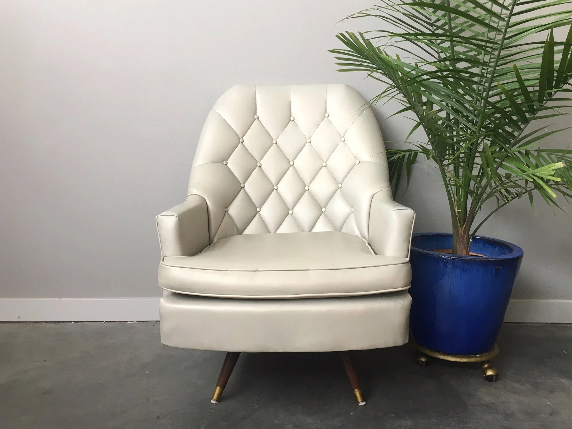 vintage mid century modern Berkline "King of Comfort" lounge chair.