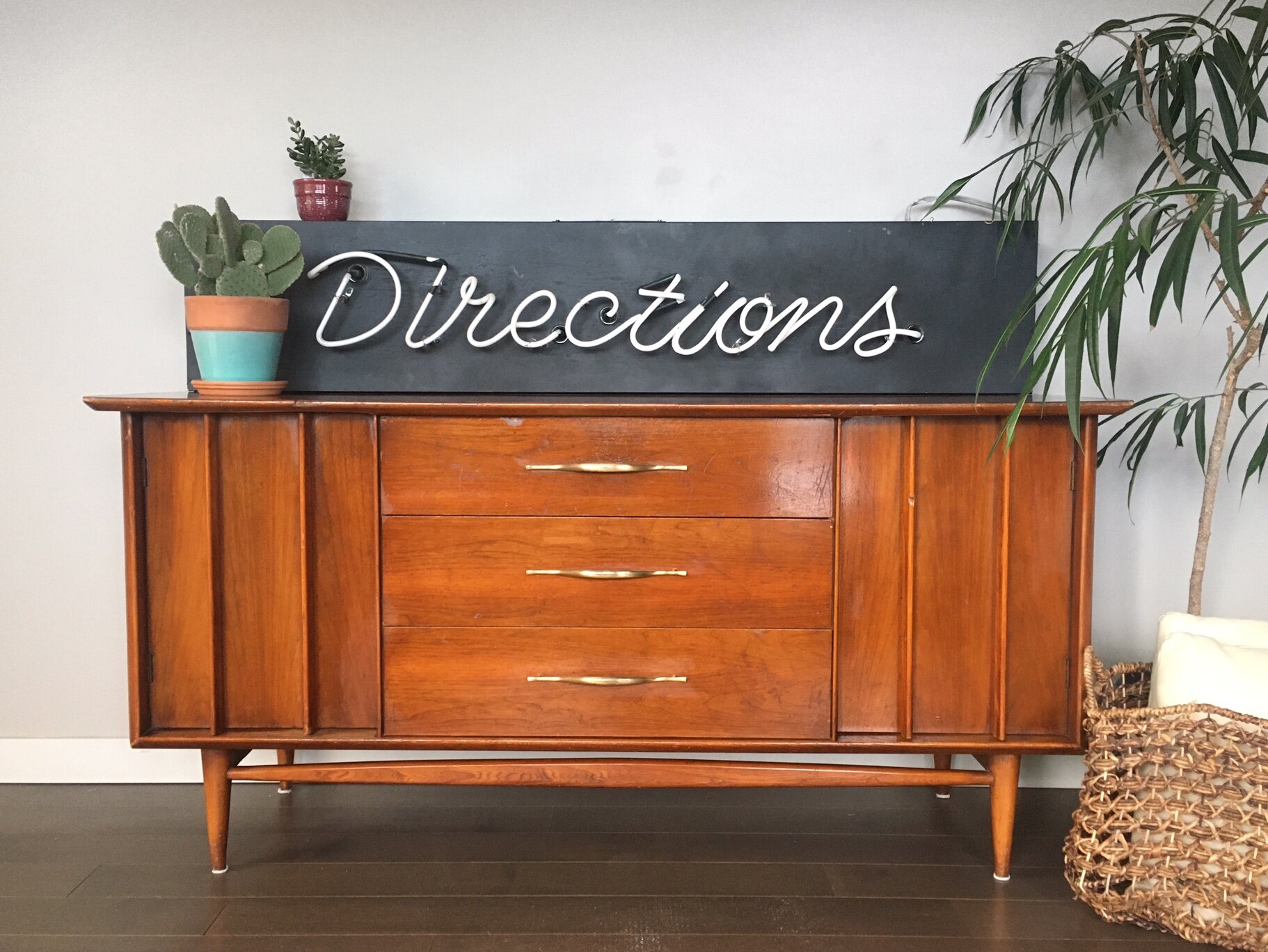 vintage Directions neon sign decor