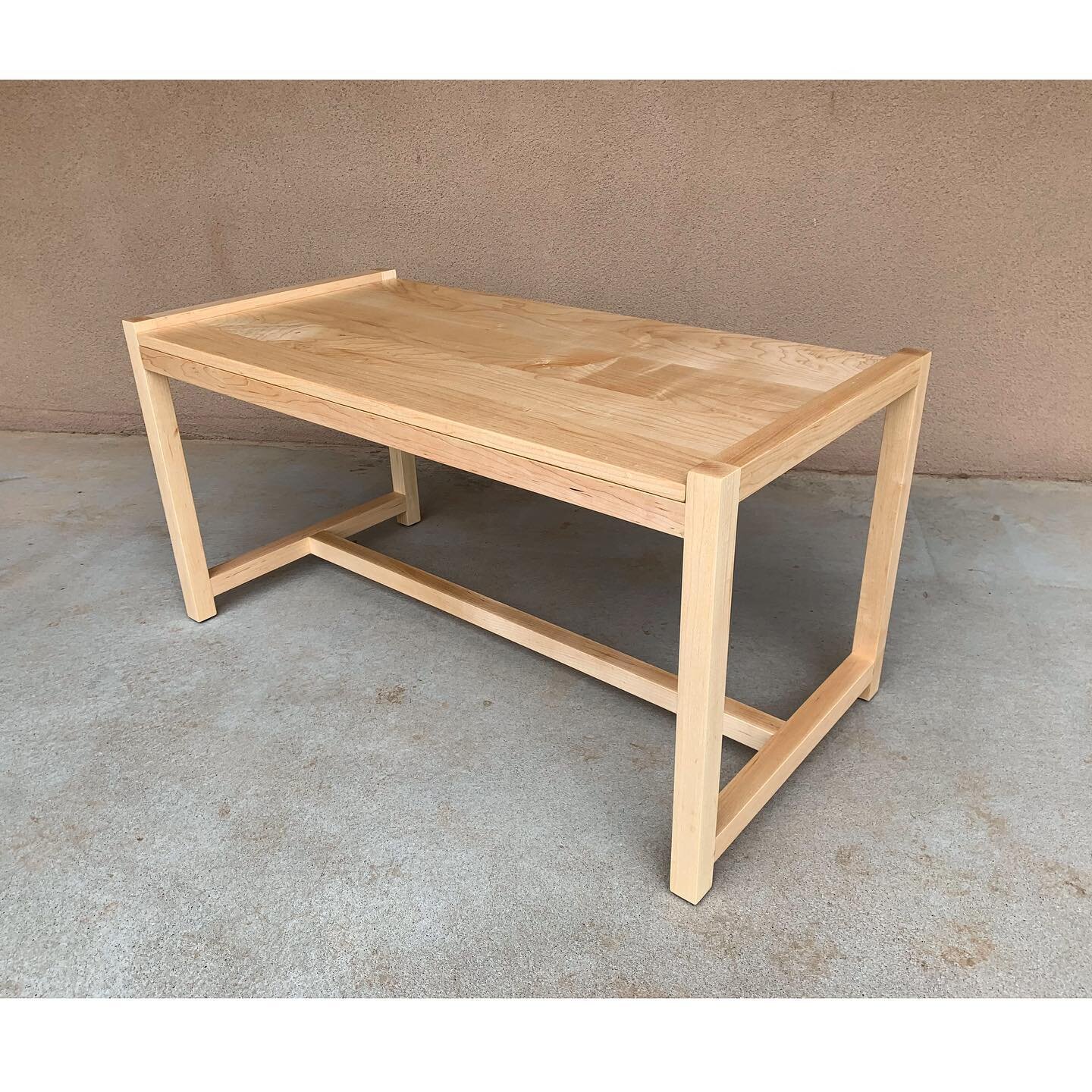 New bench design in rock maple. Perfect for an entryway or in this case, a window seat. Custom dimensions and different wood types available. 
.
.
.
&bull;#tetradesignworks #woodworking #maple #bench #furnituredesign #furniture #design #interiordesig