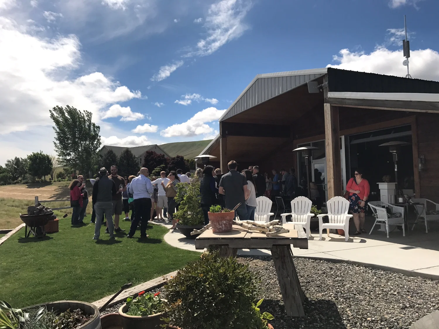 Tasting Room Spring 2017.JPG